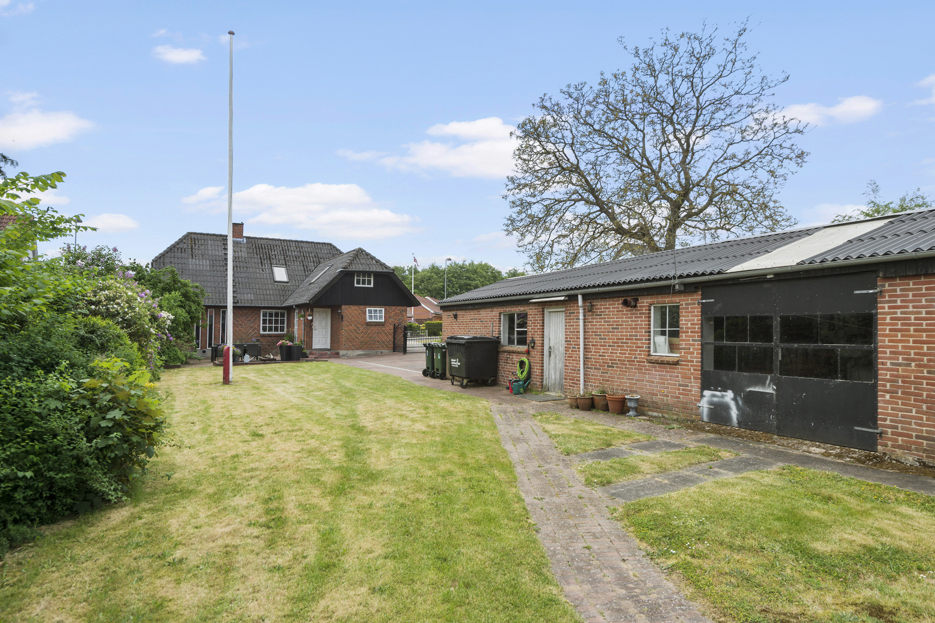 Fremhævet  billede i fuldskærmstilstand. Billede af Bredgade 75, 7250 Hejnsvig