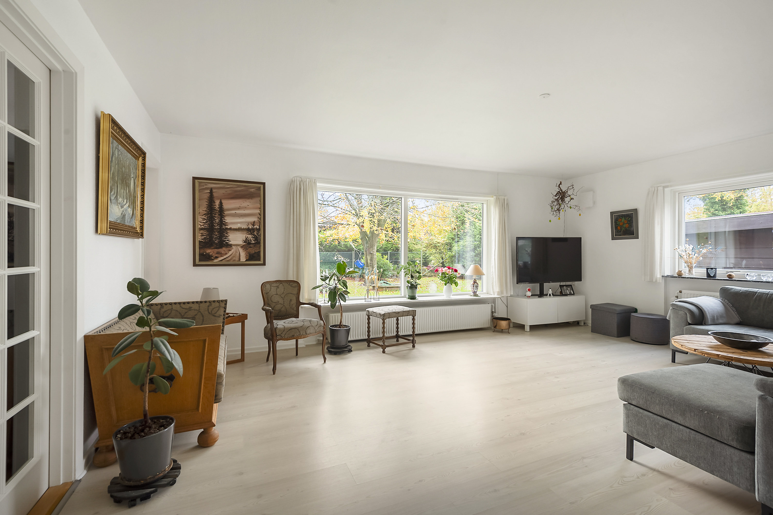 Fremhævet stue billede i fuldskærmstilstand. Billede af Enghavevej 12, 6800 Varde