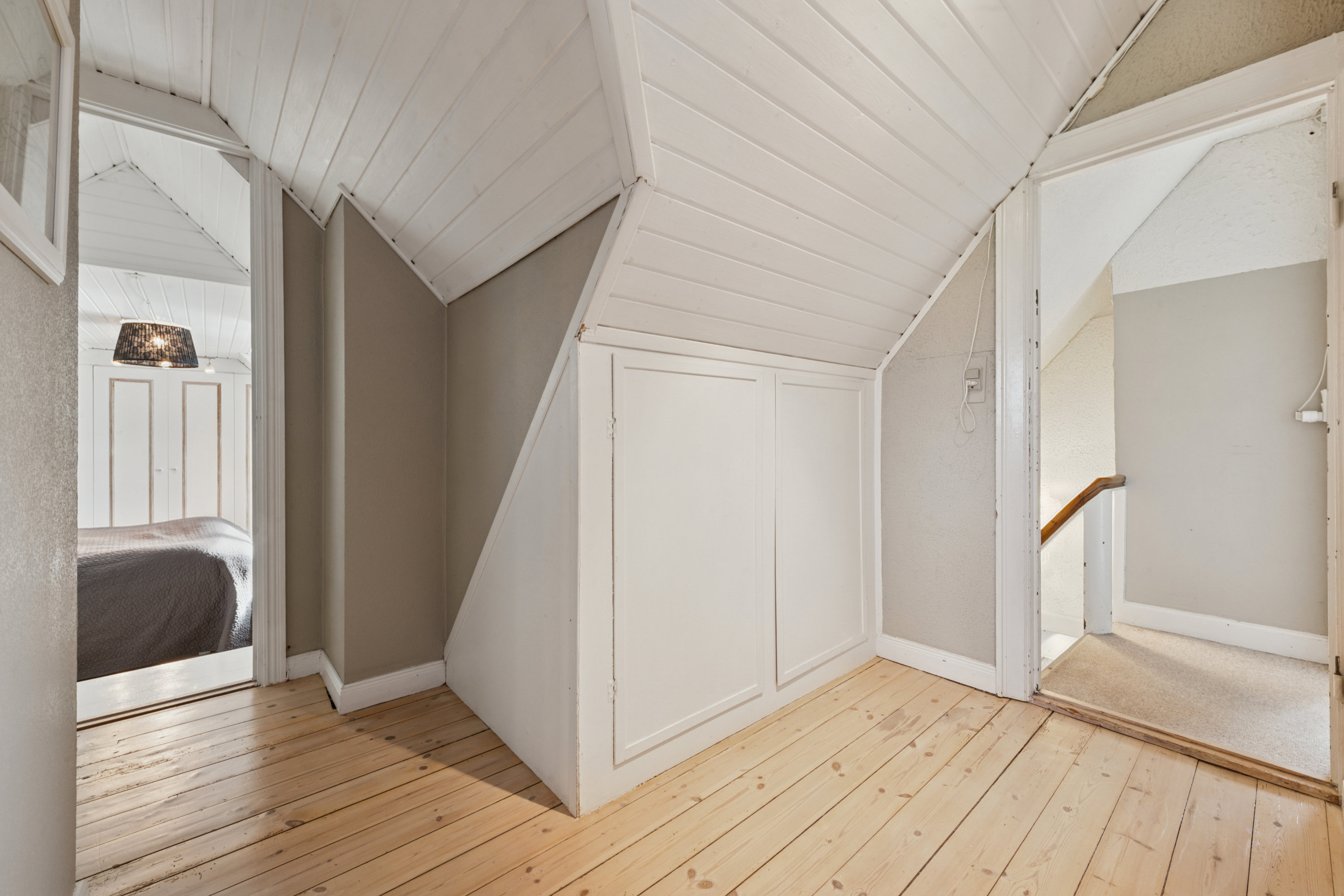 Fremhævet gang billede i fuldskærmstilstand. Billede af Karlslunde Landevej 17, 2690 Karlslunde