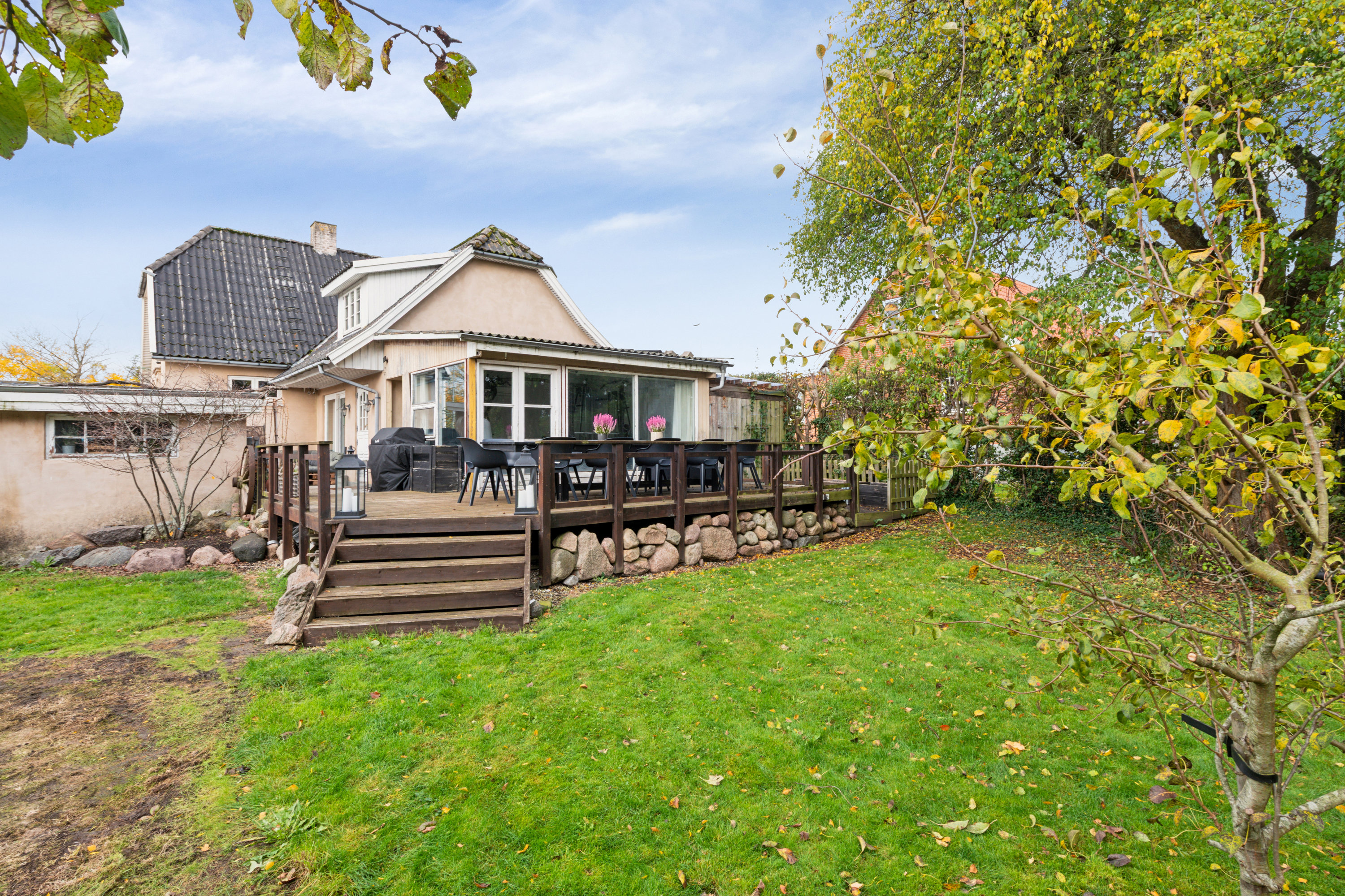 Fremhævet ejendommen billede i fuldskærmstilstand. Billede af Karlslunde Landevej 17, 2690 Karlslunde