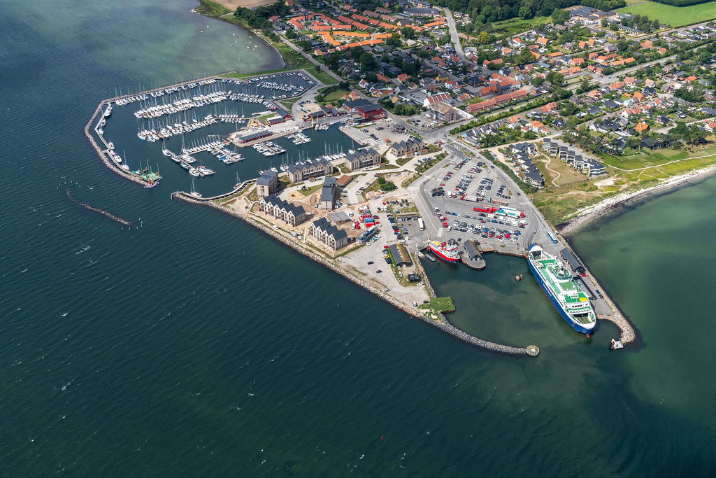 Fremhævet  billede i fuldskærmstilstand. Billede af Færgebyen 38, 1. 3., Hou, 8300 Odder