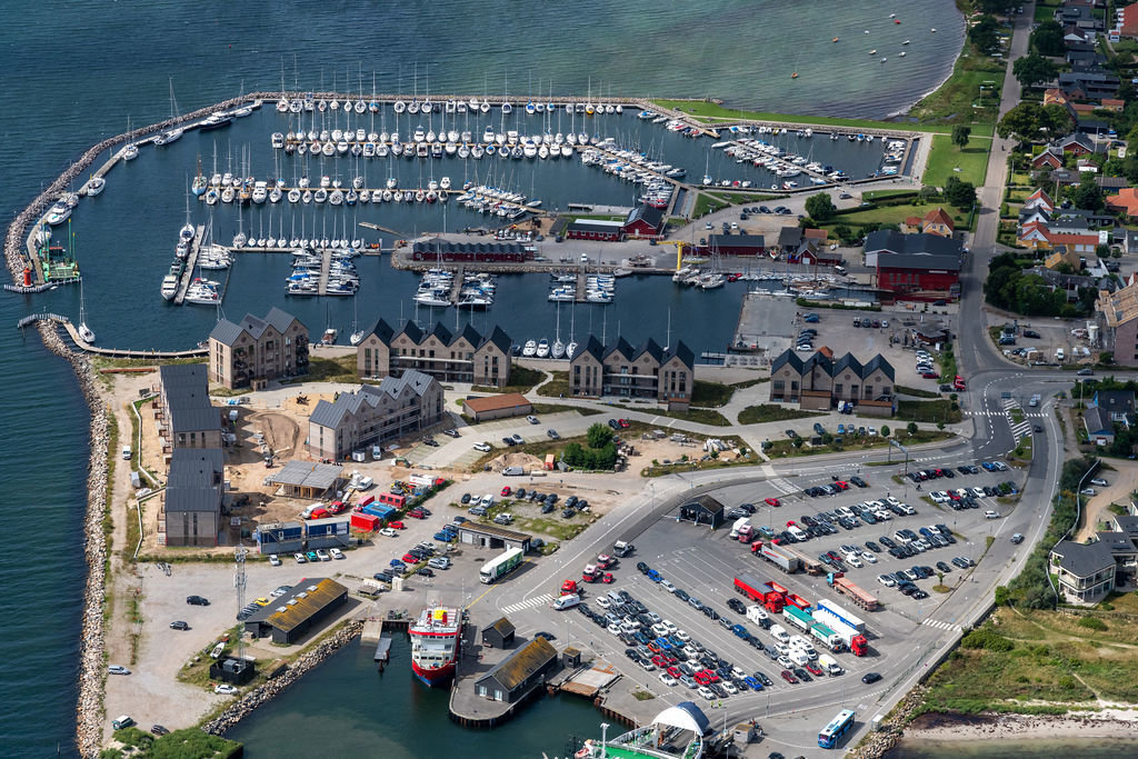 Fremhævet  billede i fuldskærmstilstand. Billede af Færgebyen 38, 1. 3., Hou, 8300 Odder