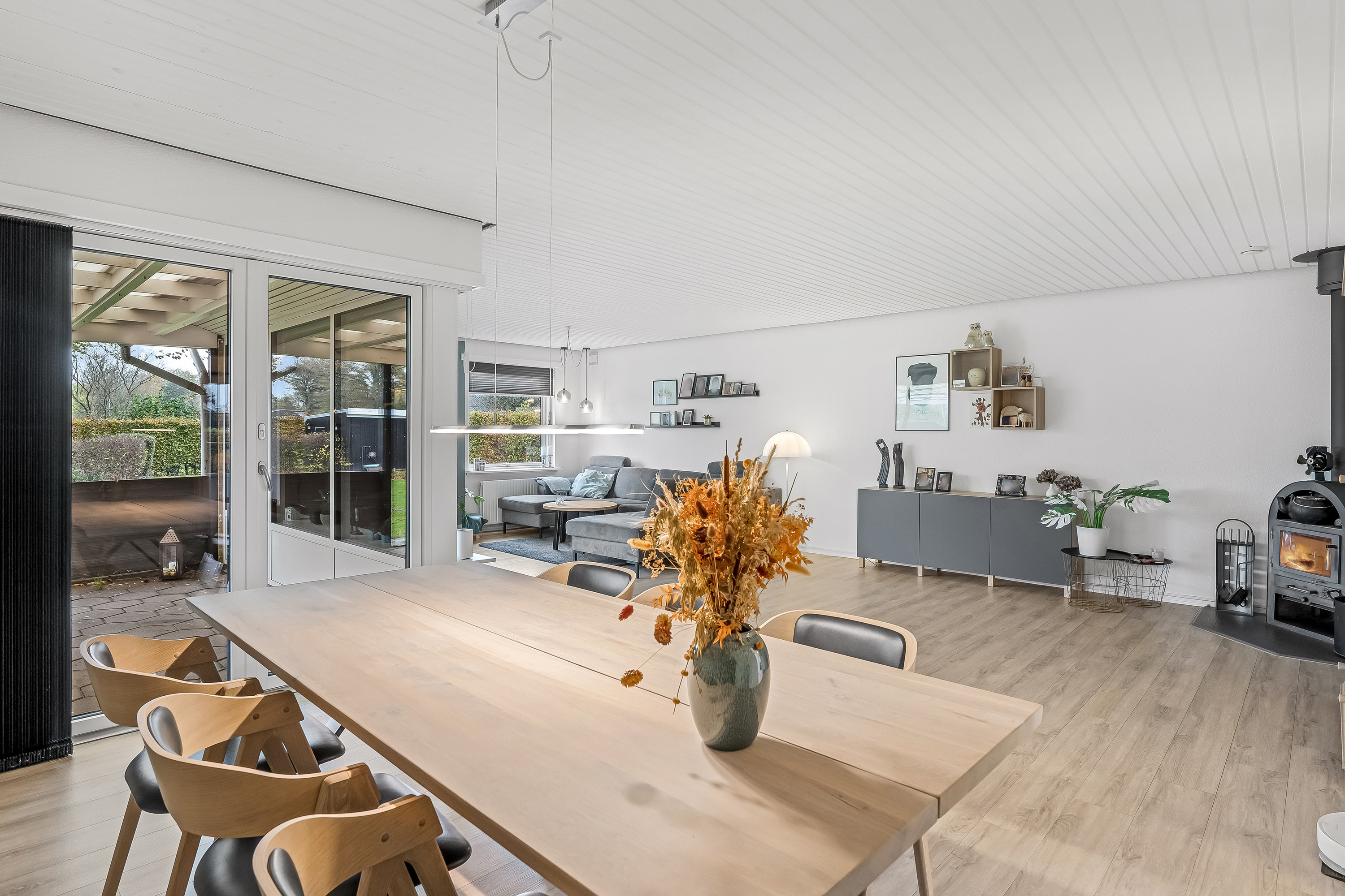 Fremhævet stue billede i fuldskærmstilstand. Billede af Søndervej 3, Abild, 6270 Tønder