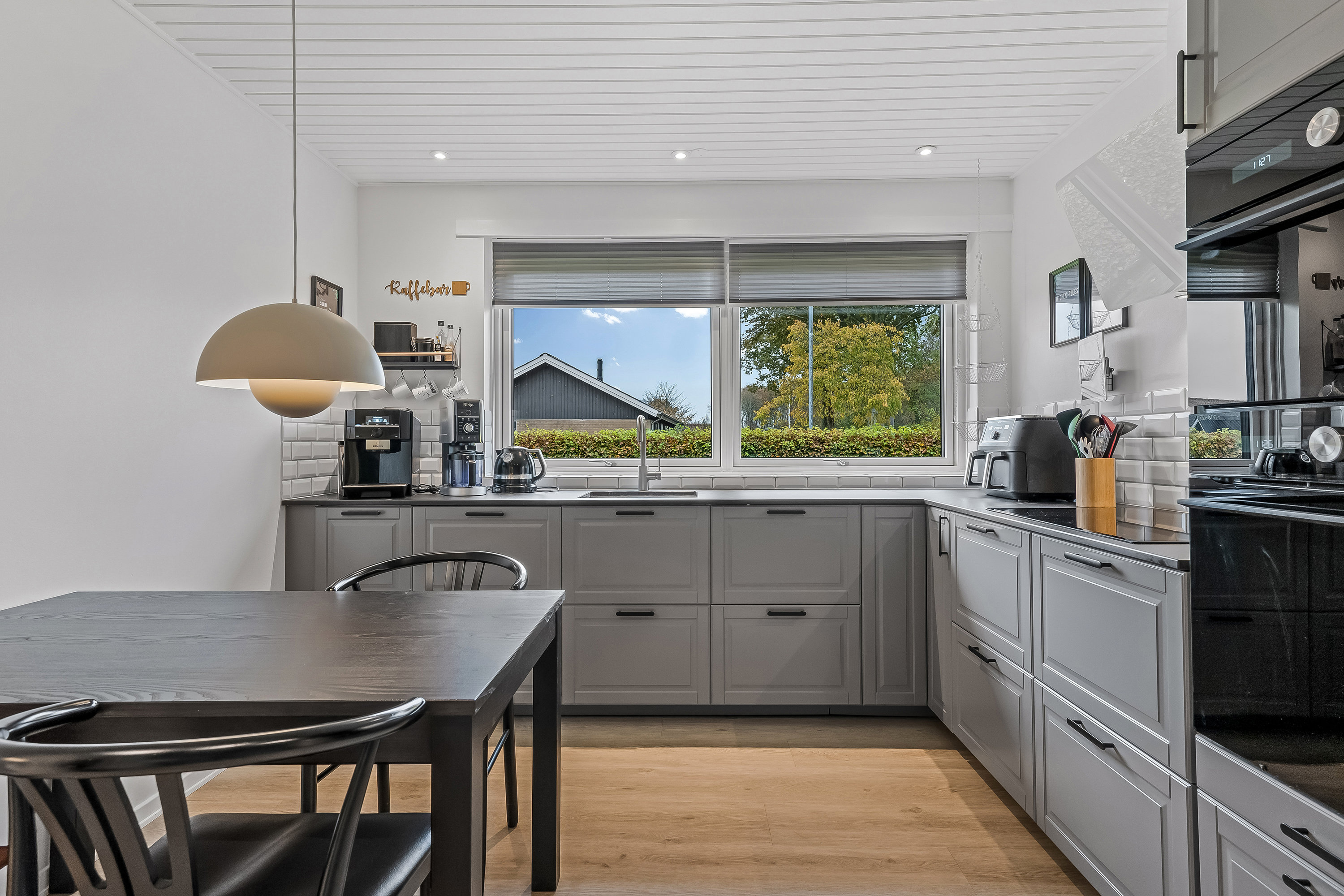 Fremhævet køkken billede i fuldskærmstilstand. Billede af Søndervej 3, Abild, 6270 Tønder