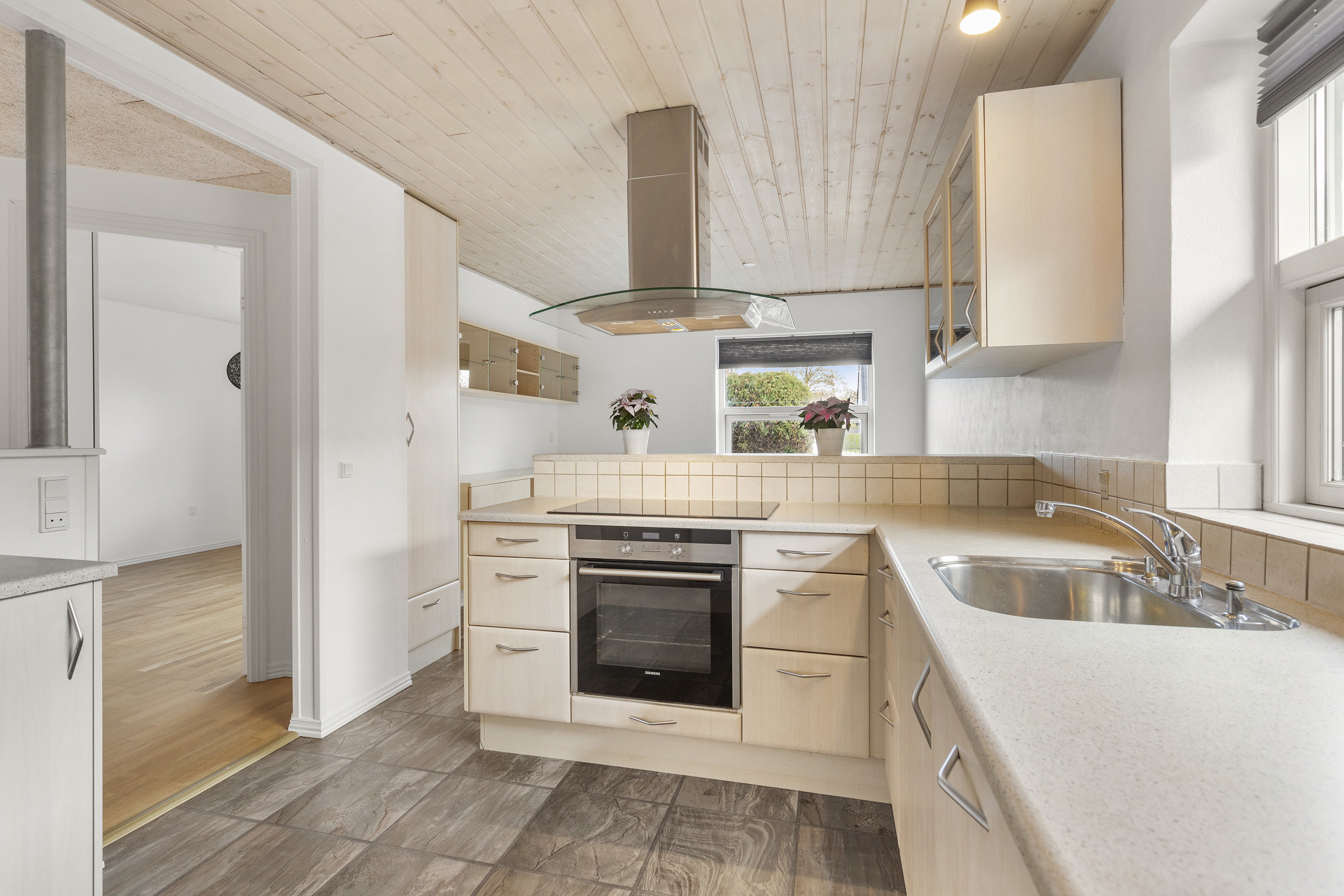 Miniaturebillede 1: køkken. Billede af Vintervænget 8, 9700 Brønderslev