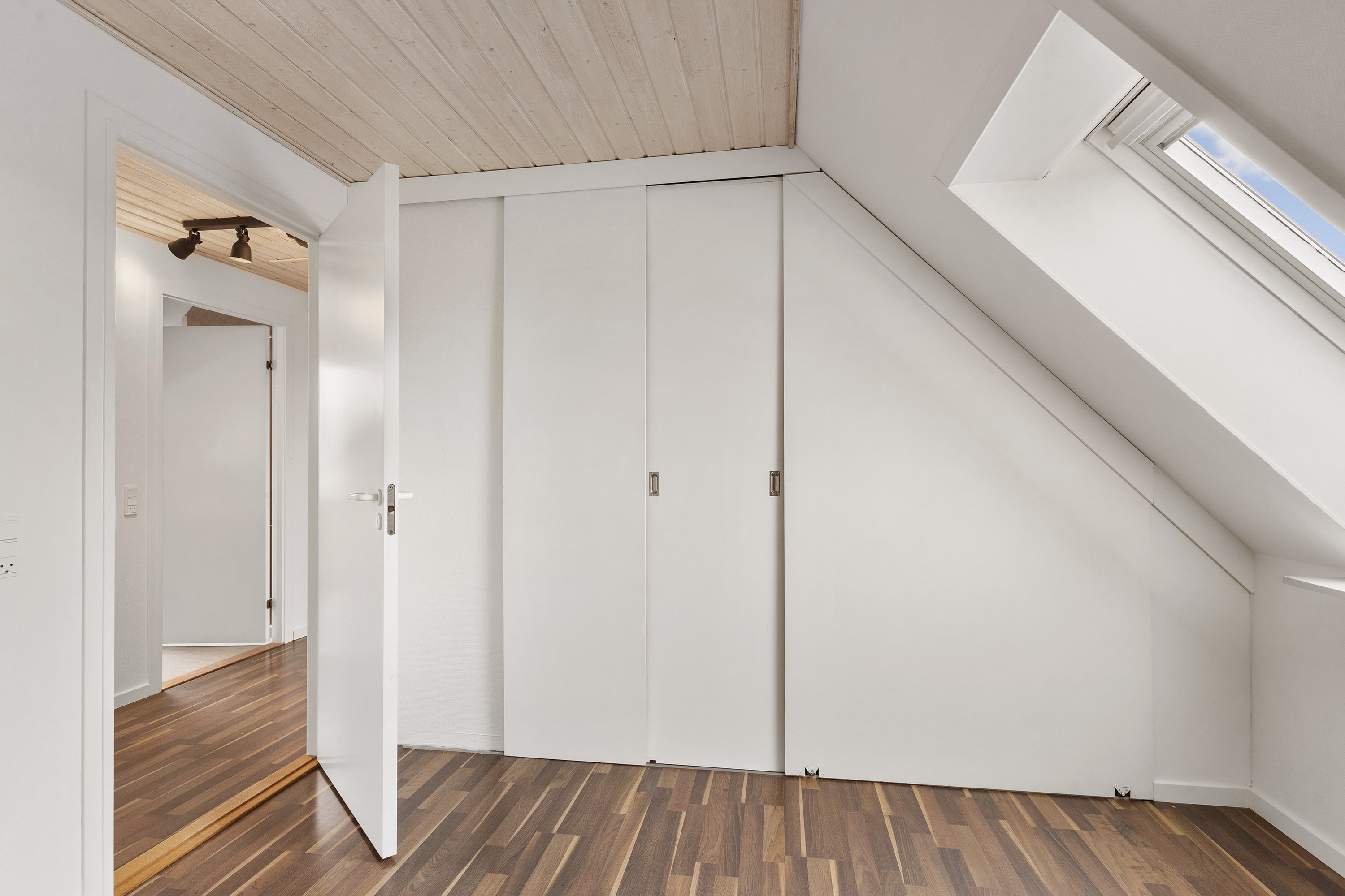 Fremhævet værelse billede i fuldskærmstilstand. Billede af Otto Mallings Kvarter 25, 9700 Brønderslev