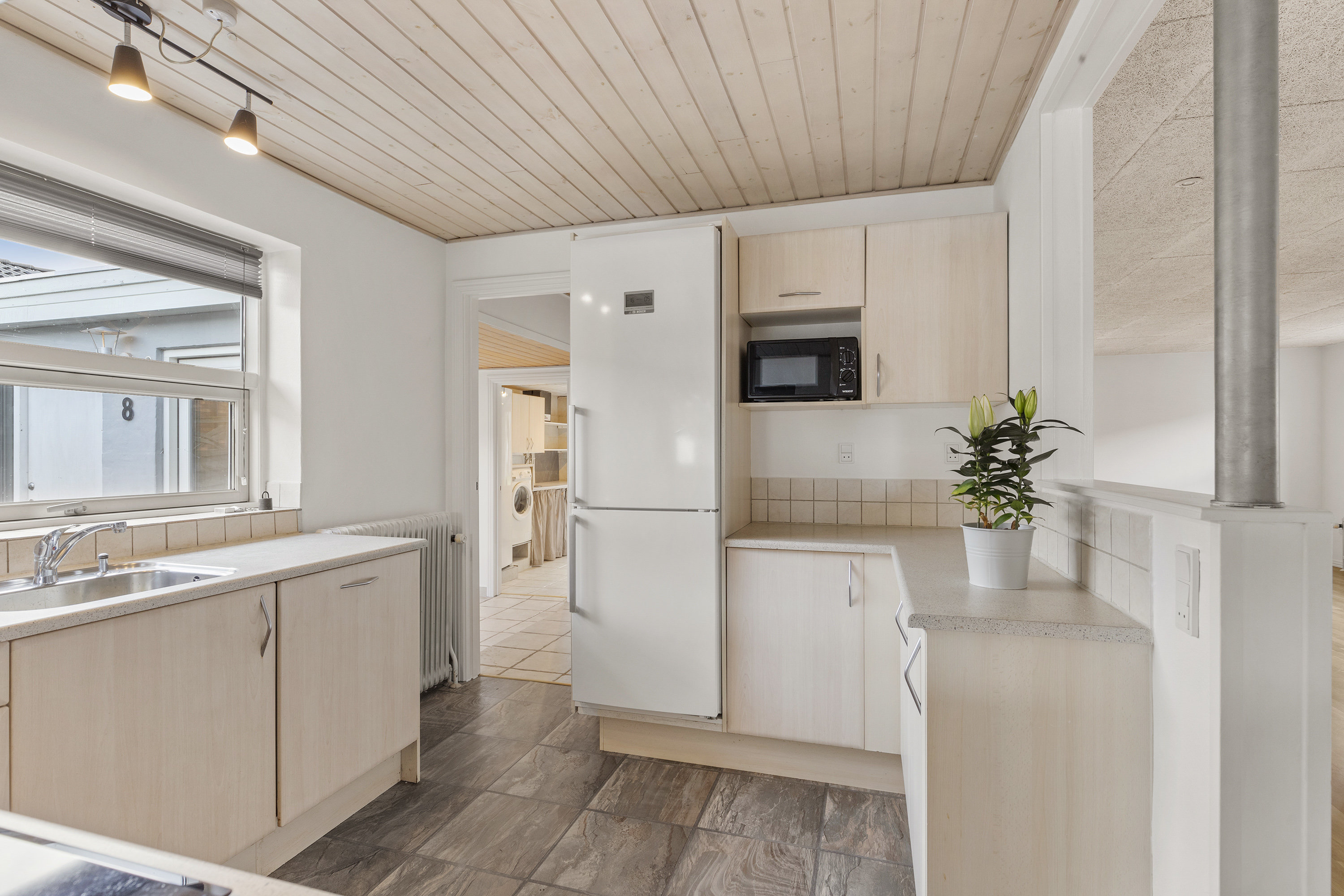 Miniaturebillede 2: køkken. Billede af Vintervænget 8, 9700 Brønderslev