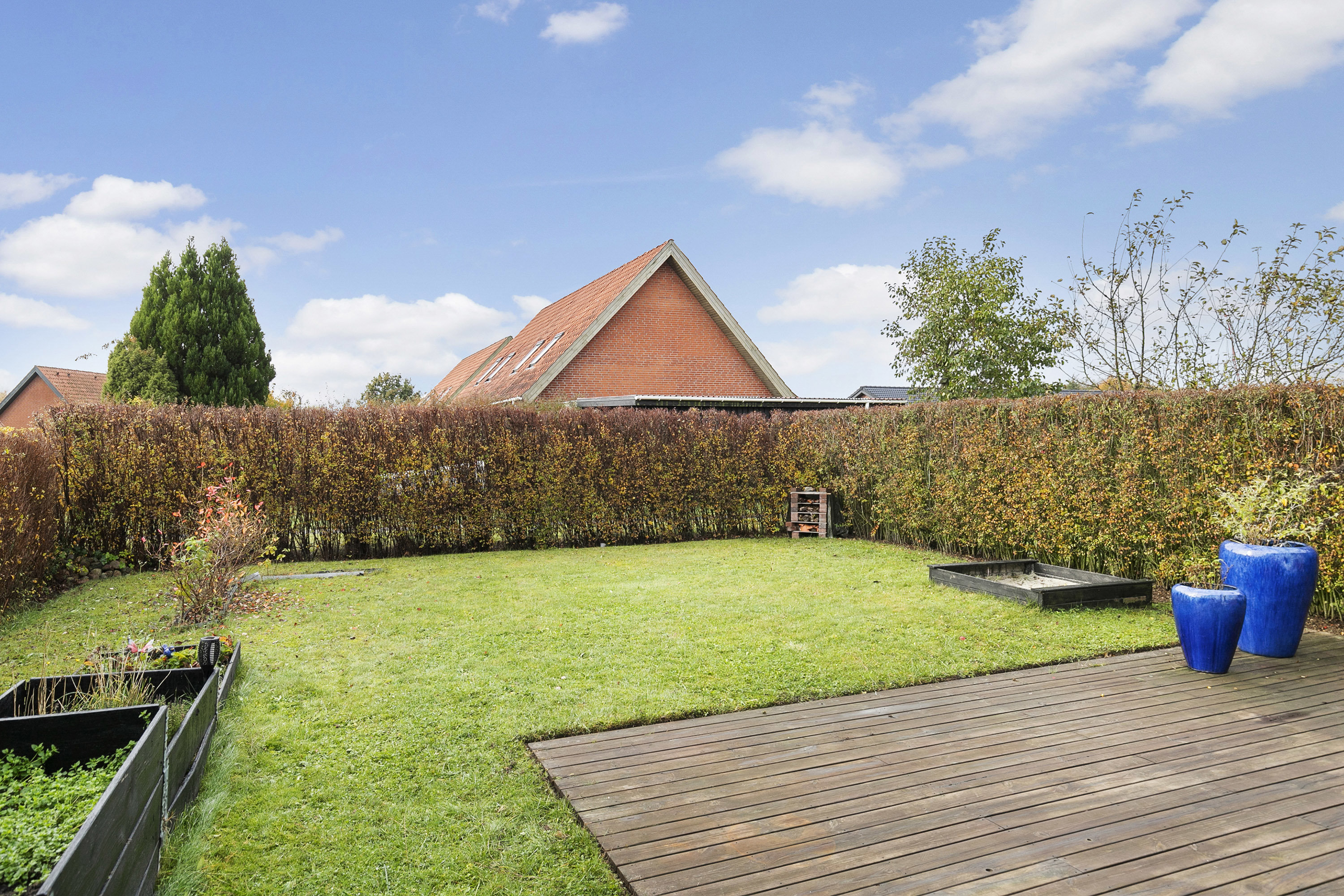 Fremhævet have billede i fuldskærmstilstand. Billede af Otto Mallings Kvarter 25, 9700 Brønderslev