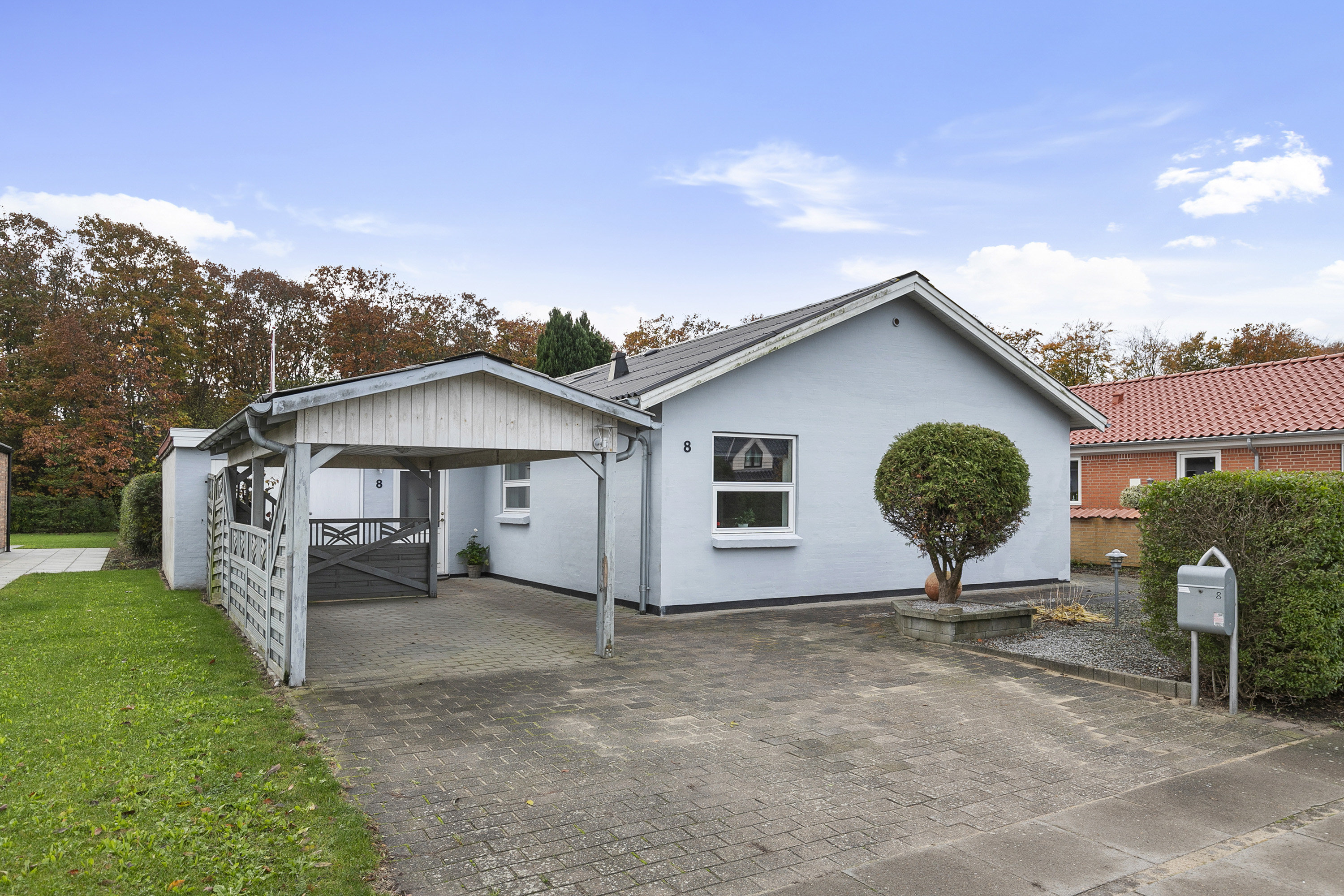 Fremhævet facade billede i fuldskærmstilstand. Billede af Vintervænget 8, 9700 Brønderslev