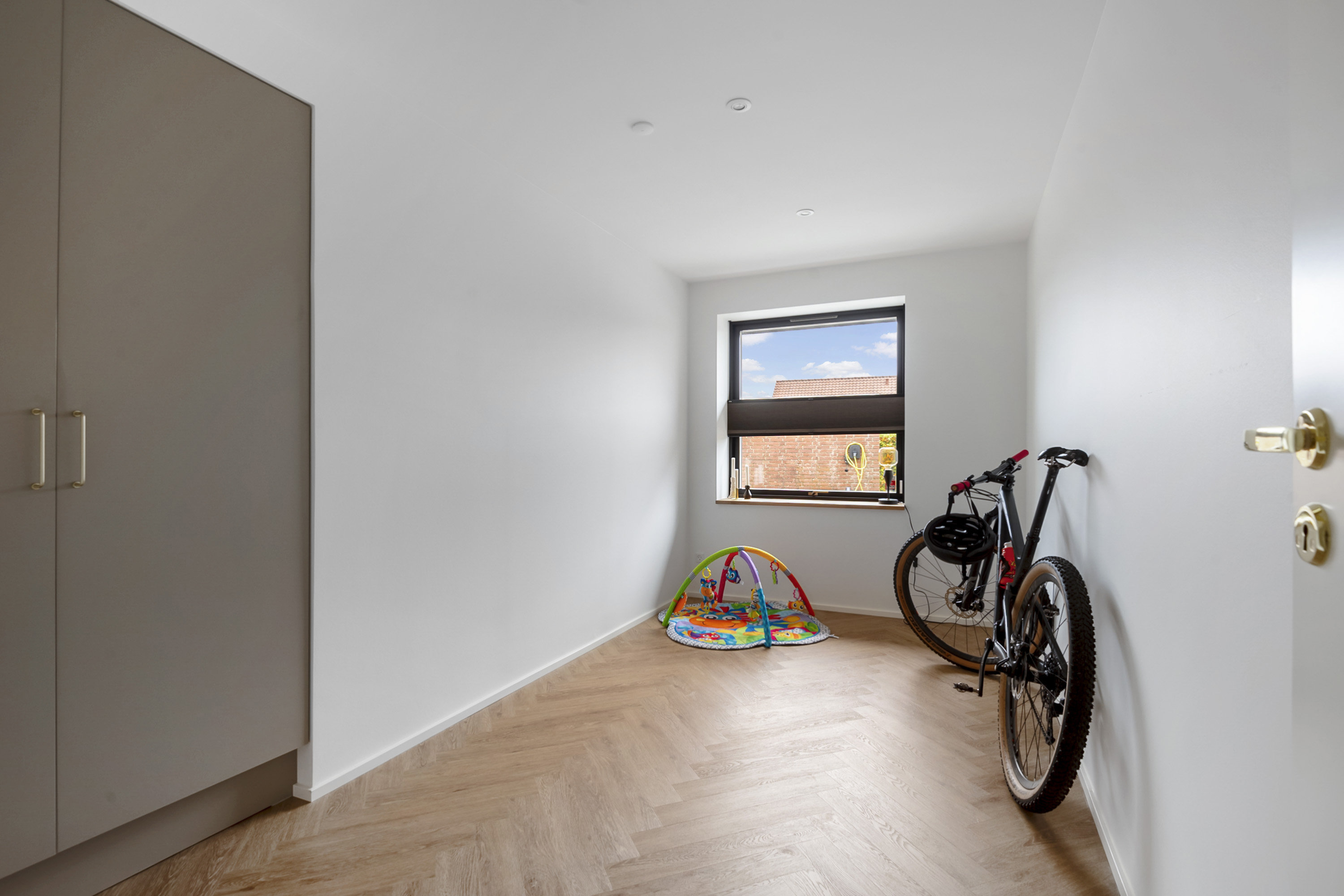 Fremhævet værelse billede i fuldskærmstilstand. Billede af Rosenvænget 45, 6800 Varde