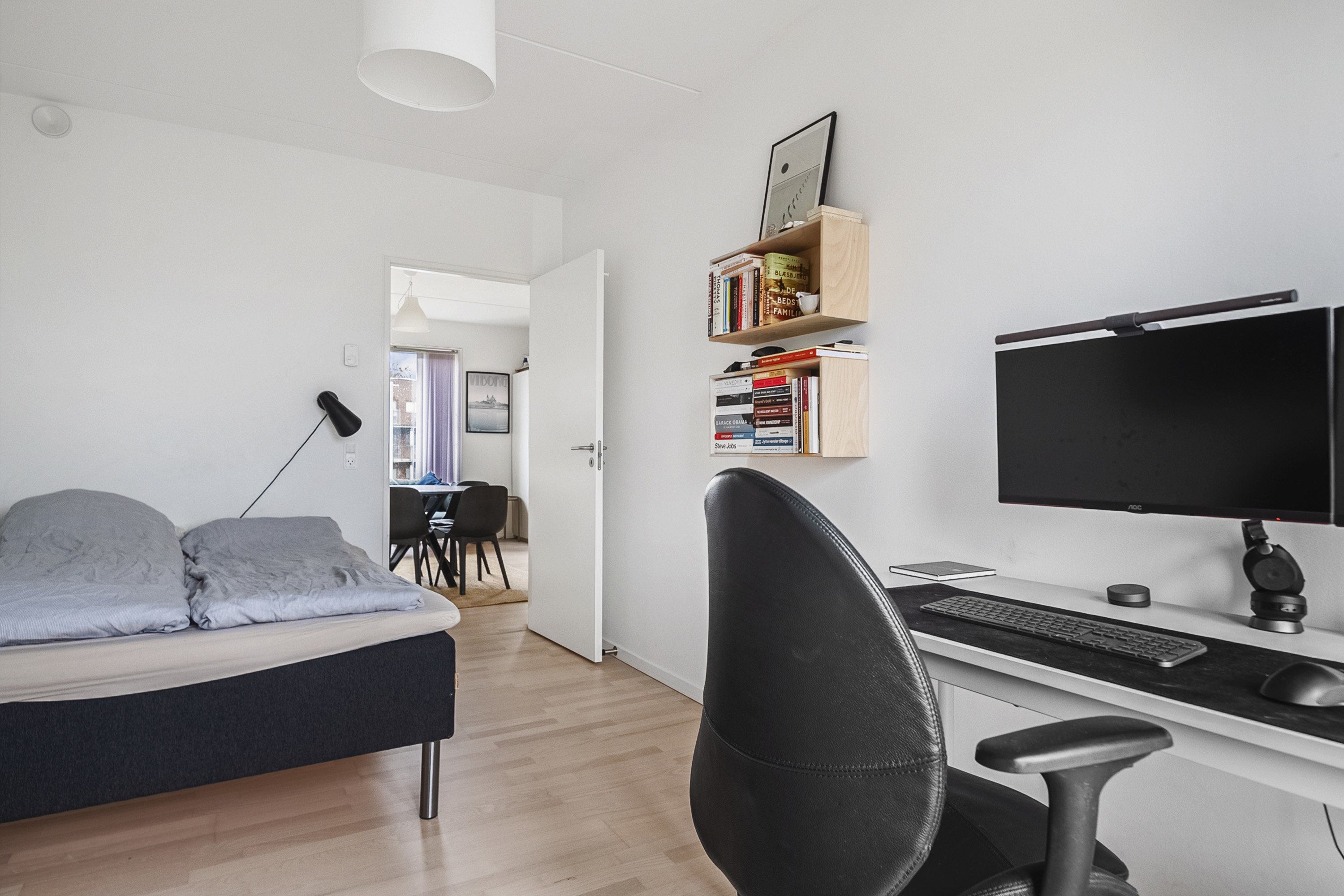 Fremhævet soveværelse billede i fuldskærmstilstand. Billede af Nørrebrogade 20F, 3. th., 8000 Aarhus C