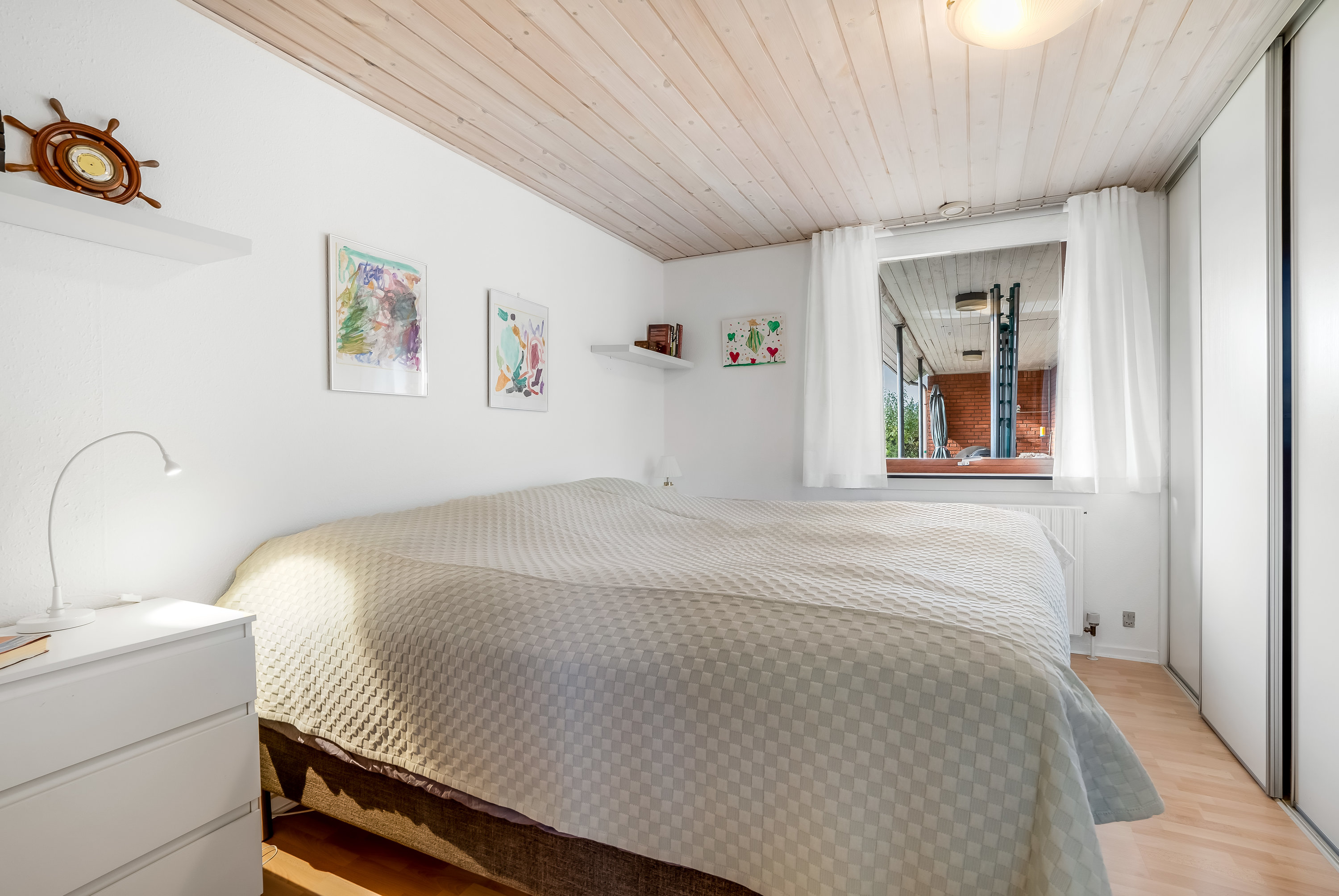 Fremhævet soveværelse billede i fuldskærmstilstand. Billede af Ålholmparken 54, 3400 Hillerød