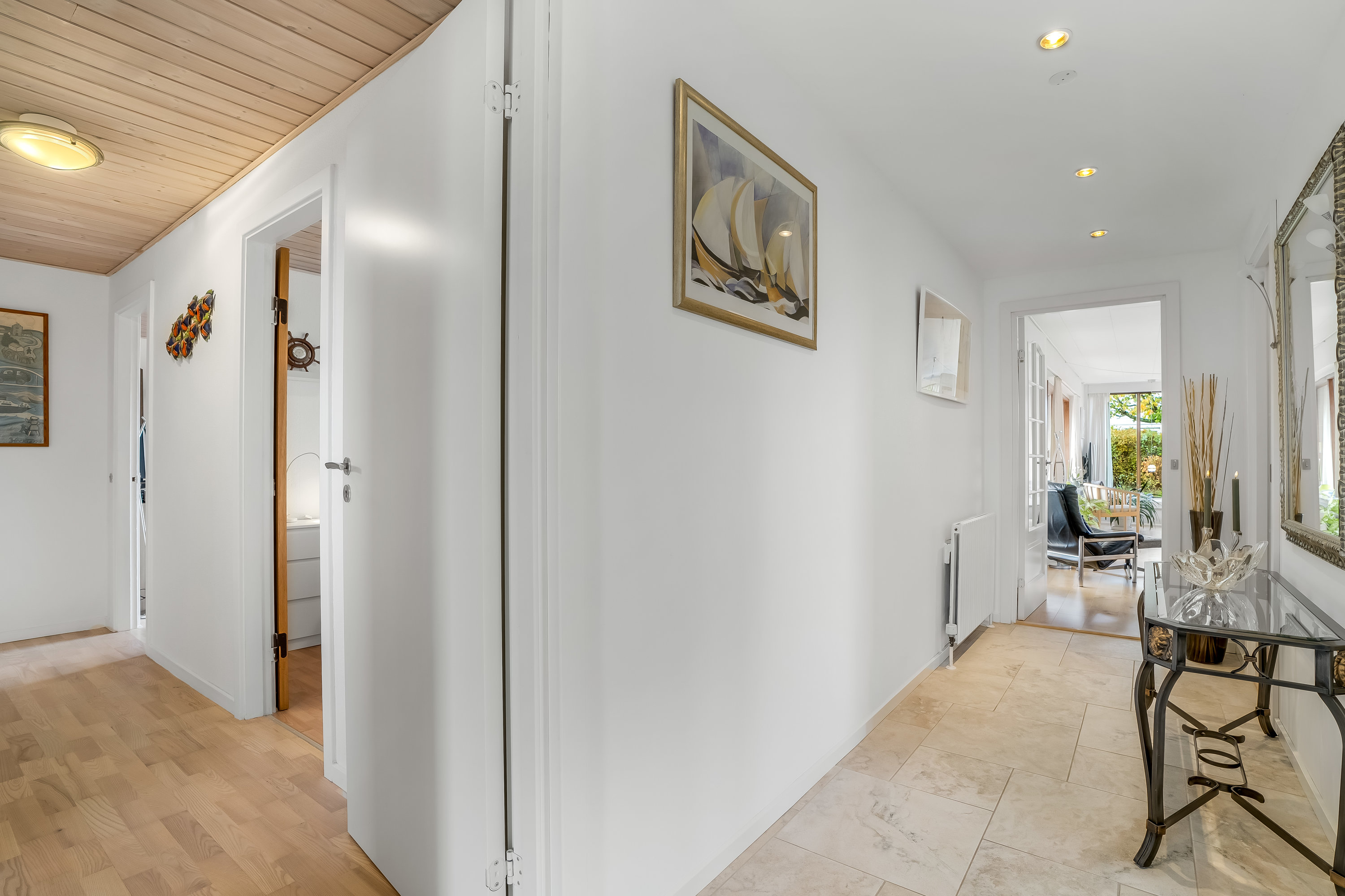 Fremhævet gang billede i fuldskærmstilstand. Billede af Ålholmparken 54, 3400 Hillerød