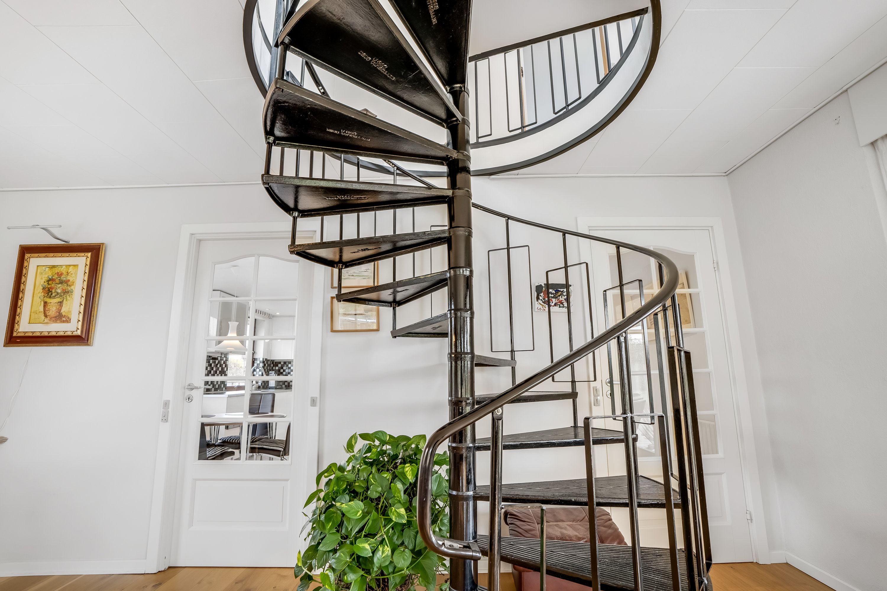 Fremhævet trappe billede i fuldskærmstilstand. Billede af Ålholmparken 54, 3400 Hillerød