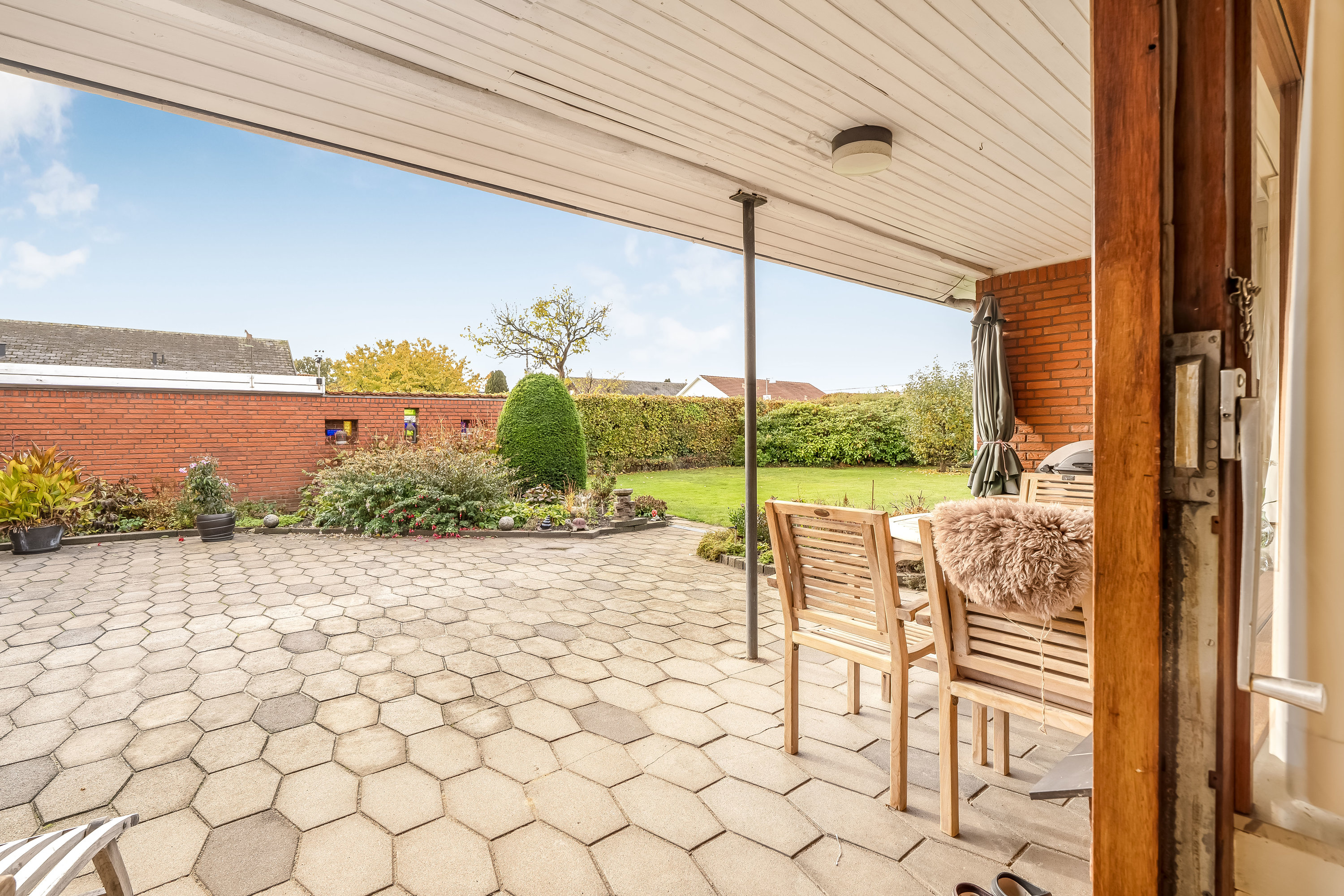 Fremhævet overdækket terrasse billede i fuldskærmstilstand. Billede af Ålholmparken 54, 3400 Hillerød