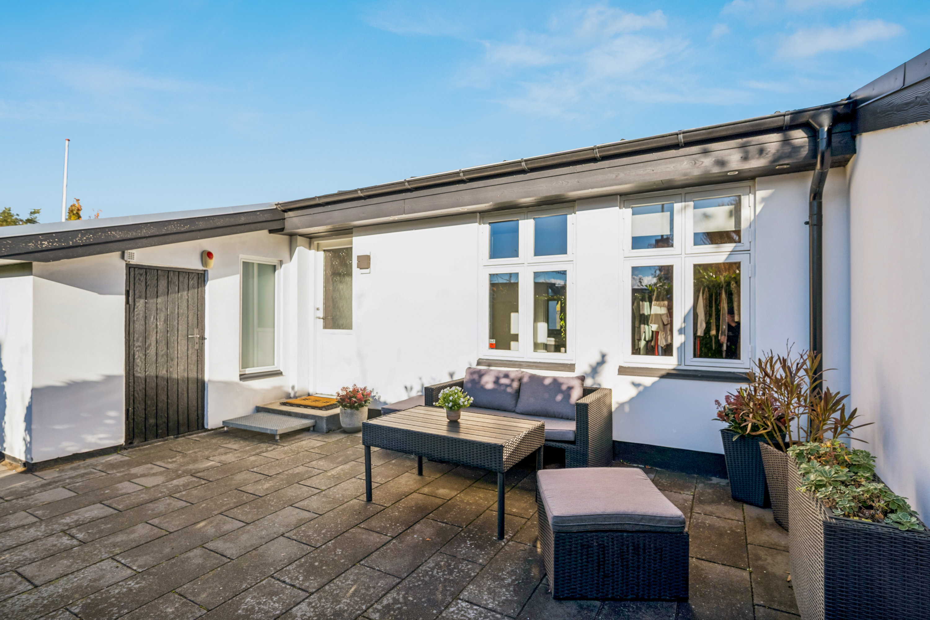 Fremhævet terrasse billede i fuldskærmstilstand. Billede af Lystrupvej 52, 8240 Risskov