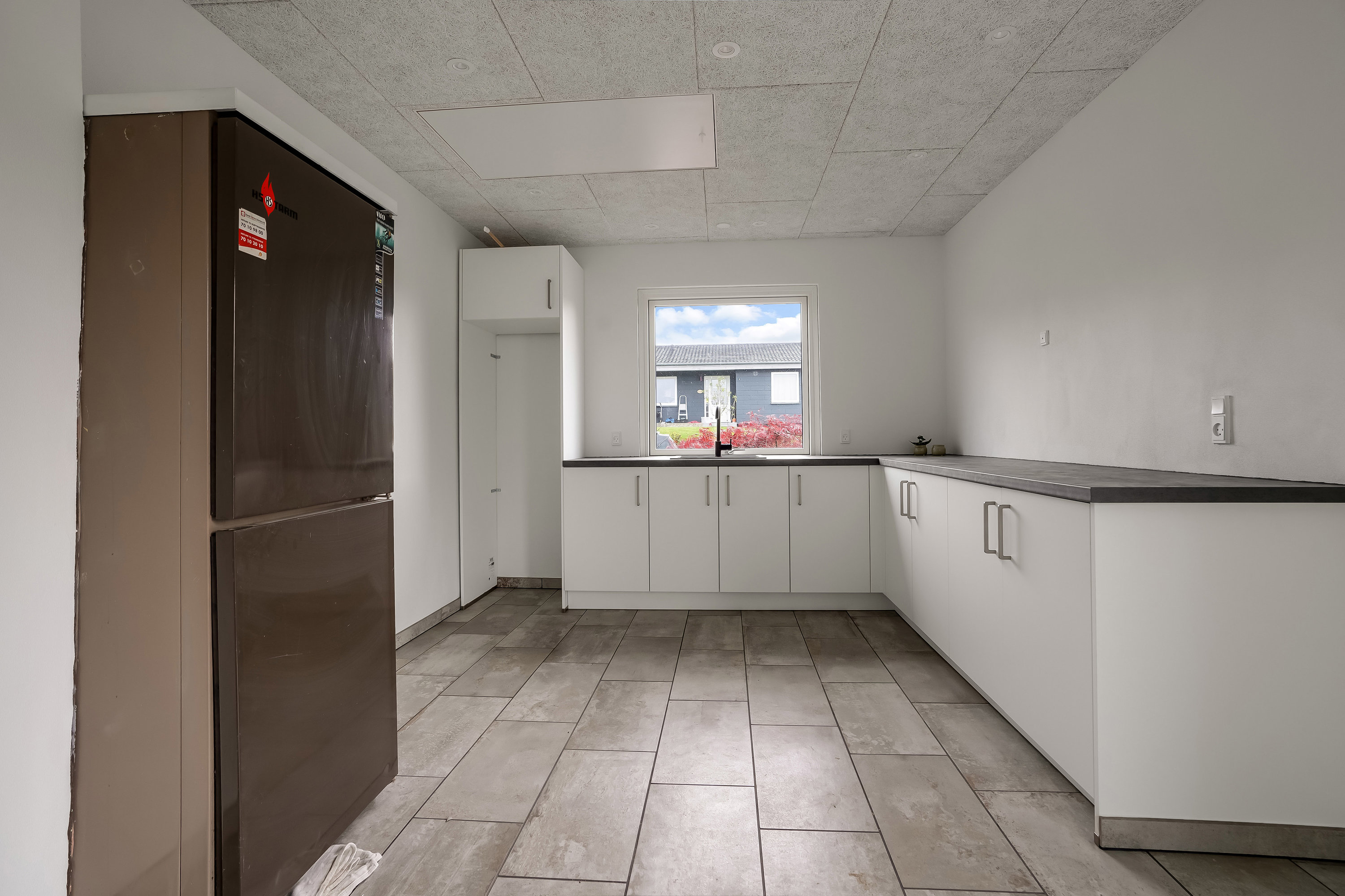 Fremhævet køkken billede i fuldskærmstilstand. Billede af Gammelgårdsvej 3, 7321 Gadbjerg