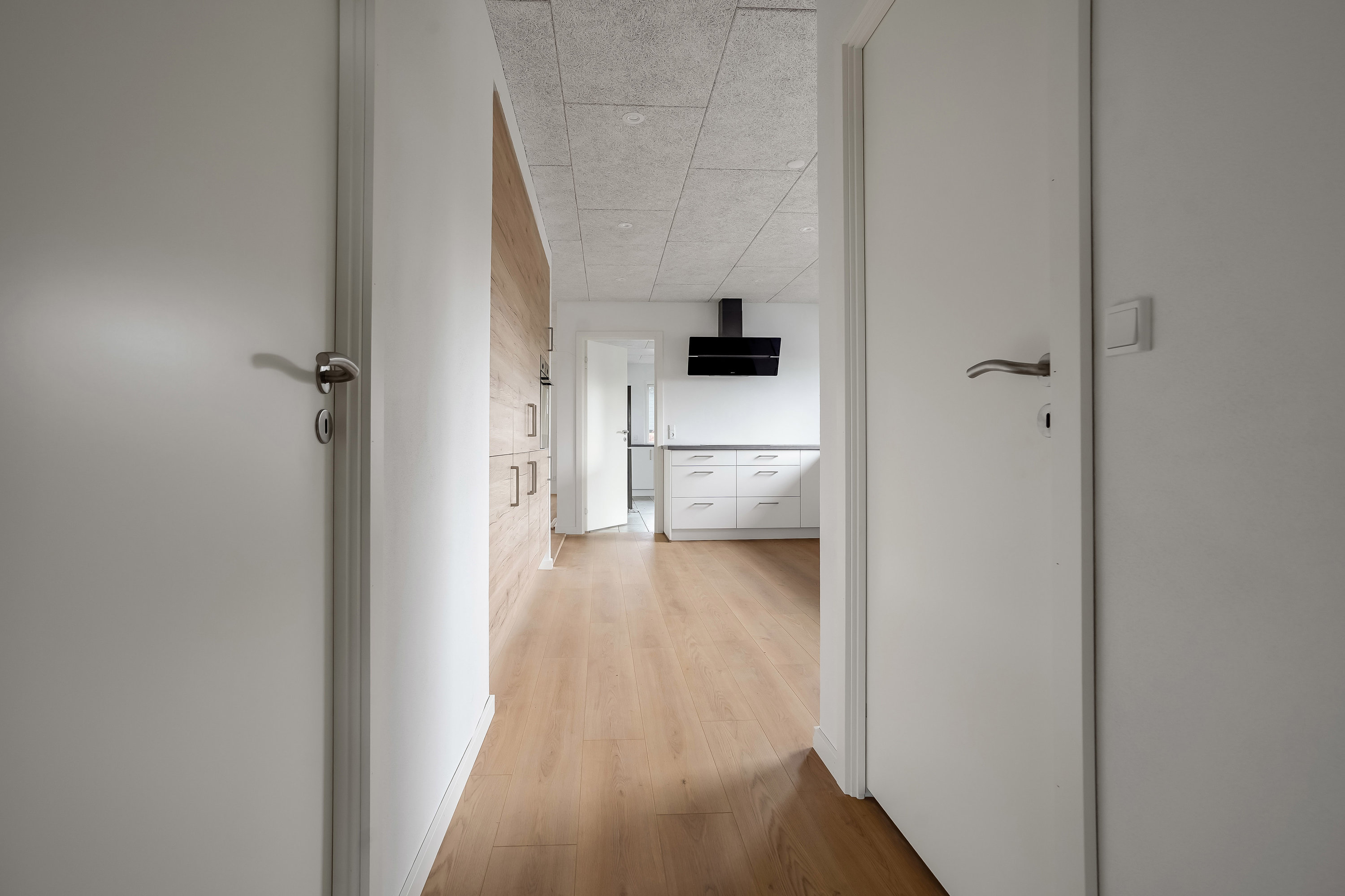 Fremhævet køkken billede i fuldskærmstilstand. Billede af Gammelgårdsvej 3, 7321 Gadbjerg