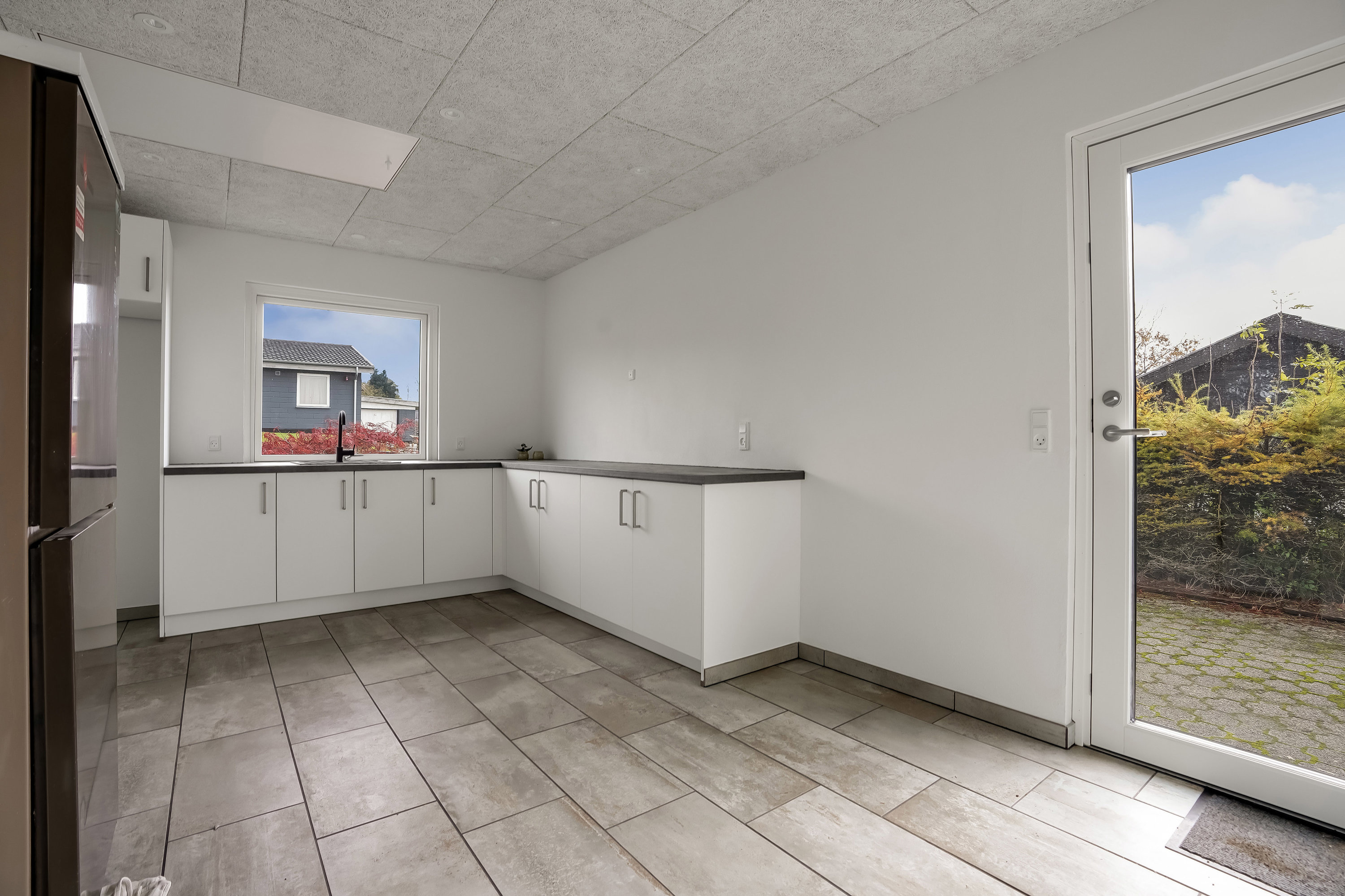 Fremhævet køkken billede i fuldskærmstilstand. Billede af Gammelgårdsvej 3, 7321 Gadbjerg