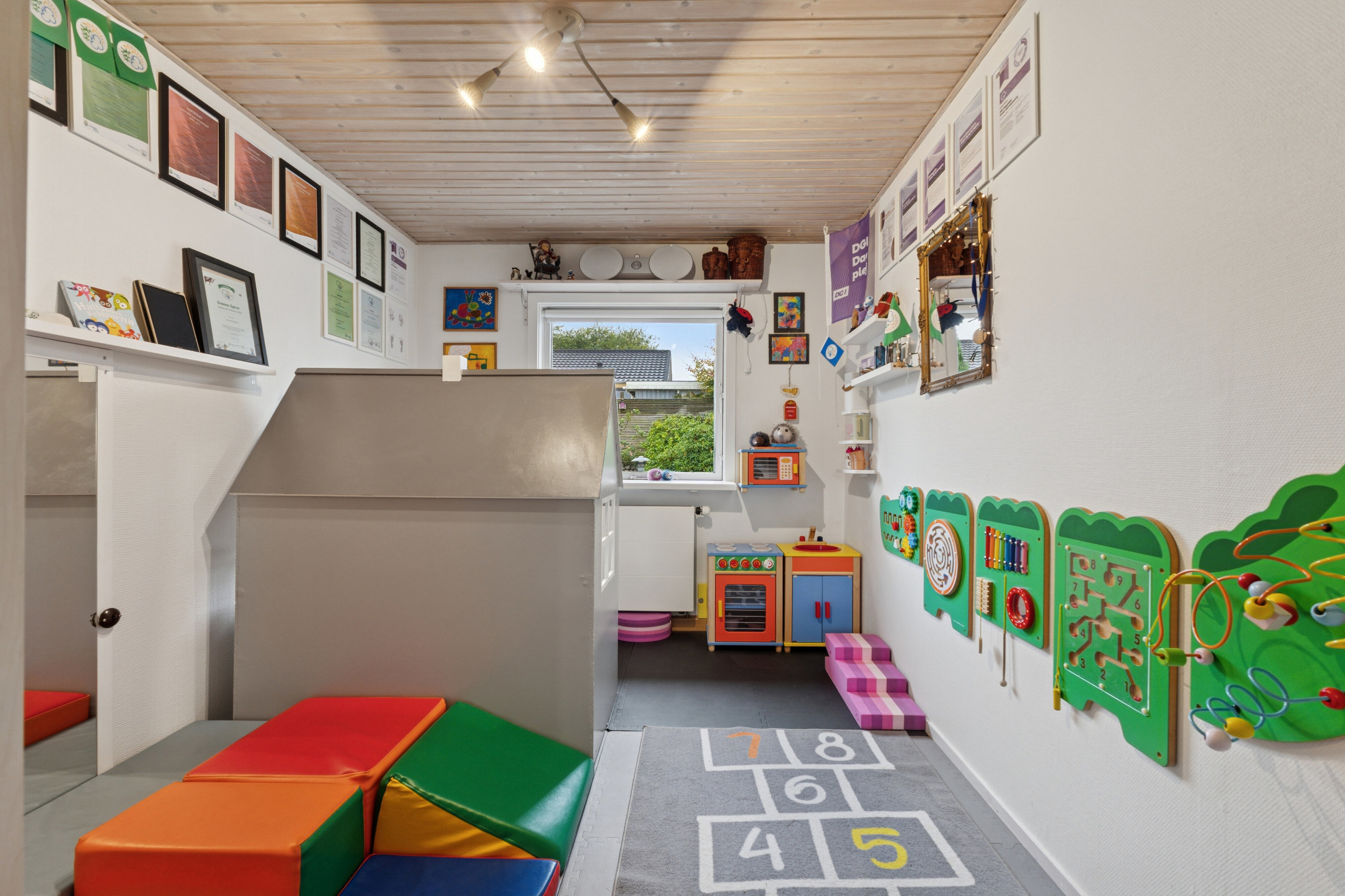 Fremhævet værelse billede i fuldskærmstilstand. Billede af Askevænget 15, 5800 Nyborg