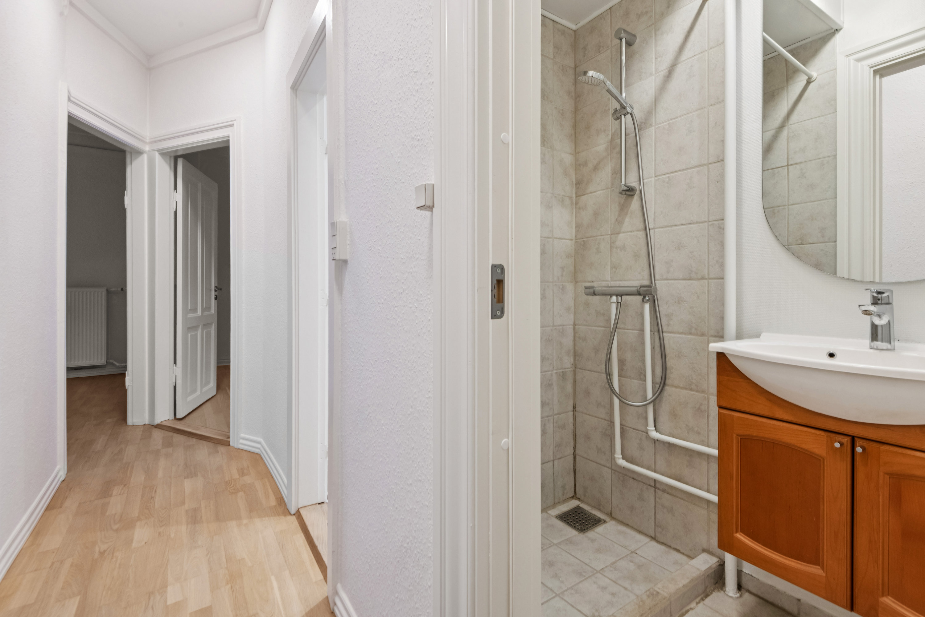 Fremhævet badeværelse billede i fuldskærmstilstand. Billede af Christiansgade 35, st.. tv., 9000 Aalborg