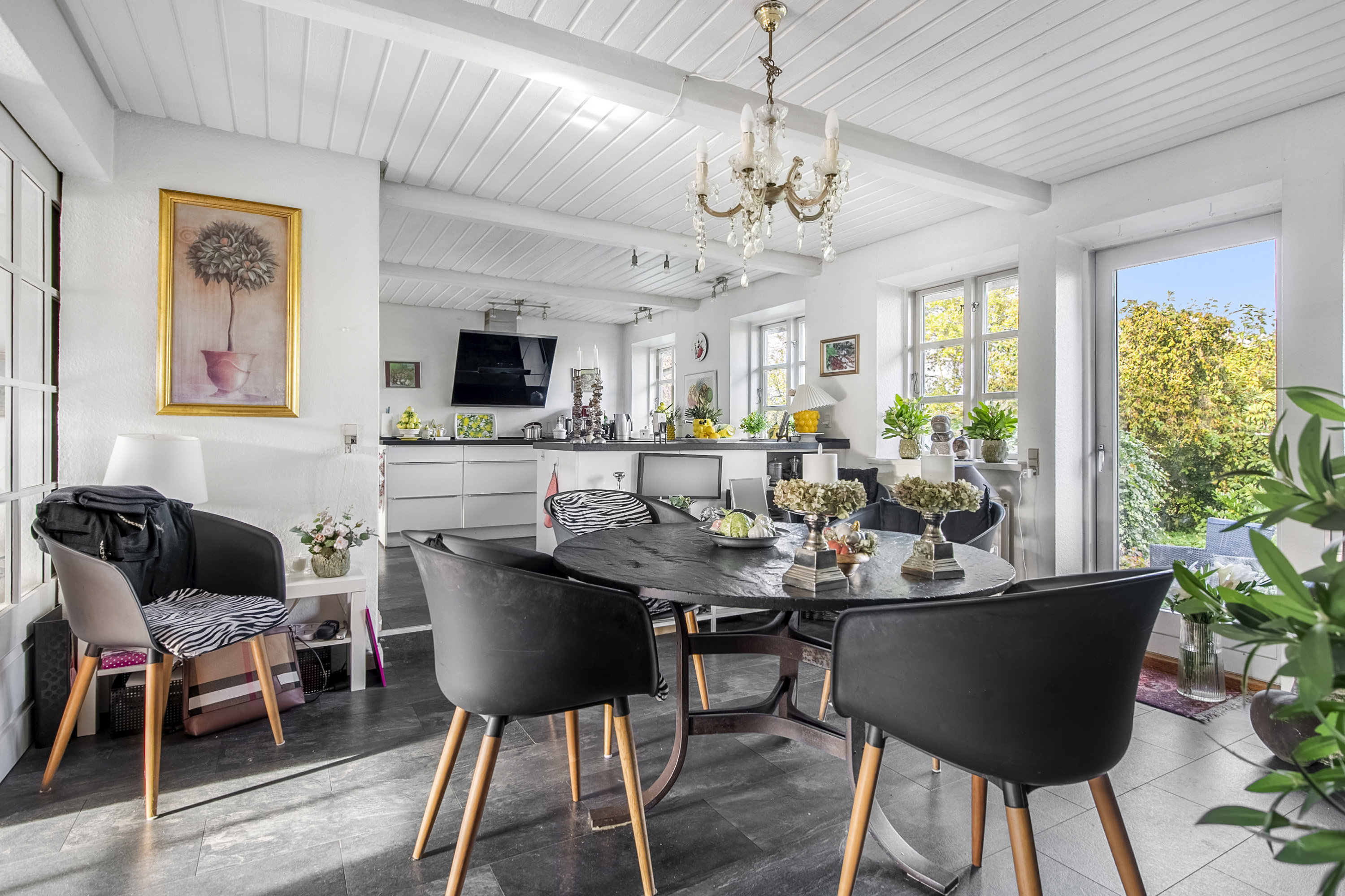 Fremhævet spisekøkken billede i fuldskærmstilstand. Billede af Rude Havvej 115, Rude, 8300 Odder