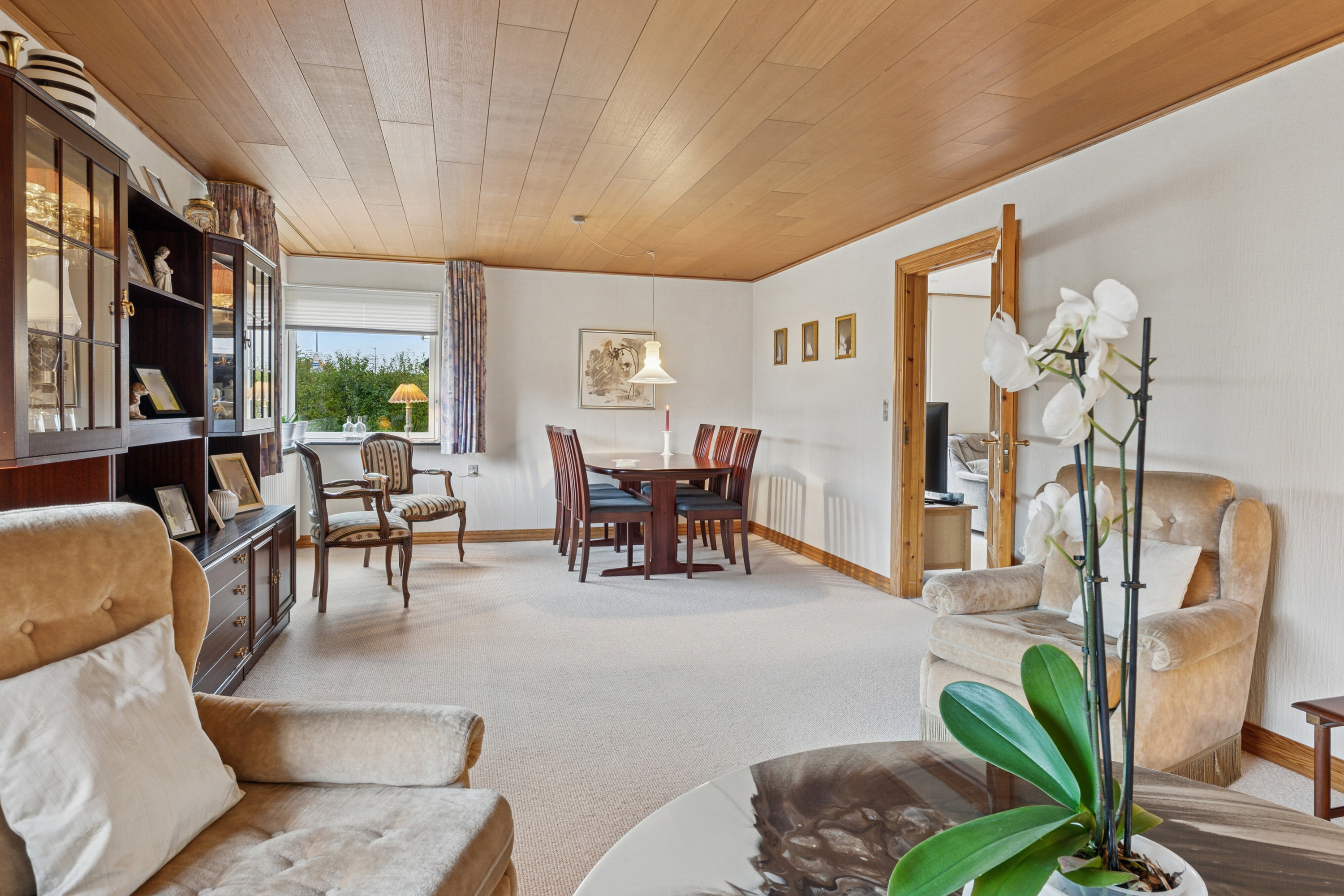 Fremhævet stue billede i fuldskærmstilstand. Billede af Astrupvej 722, Astrup, 9800 Hjørring