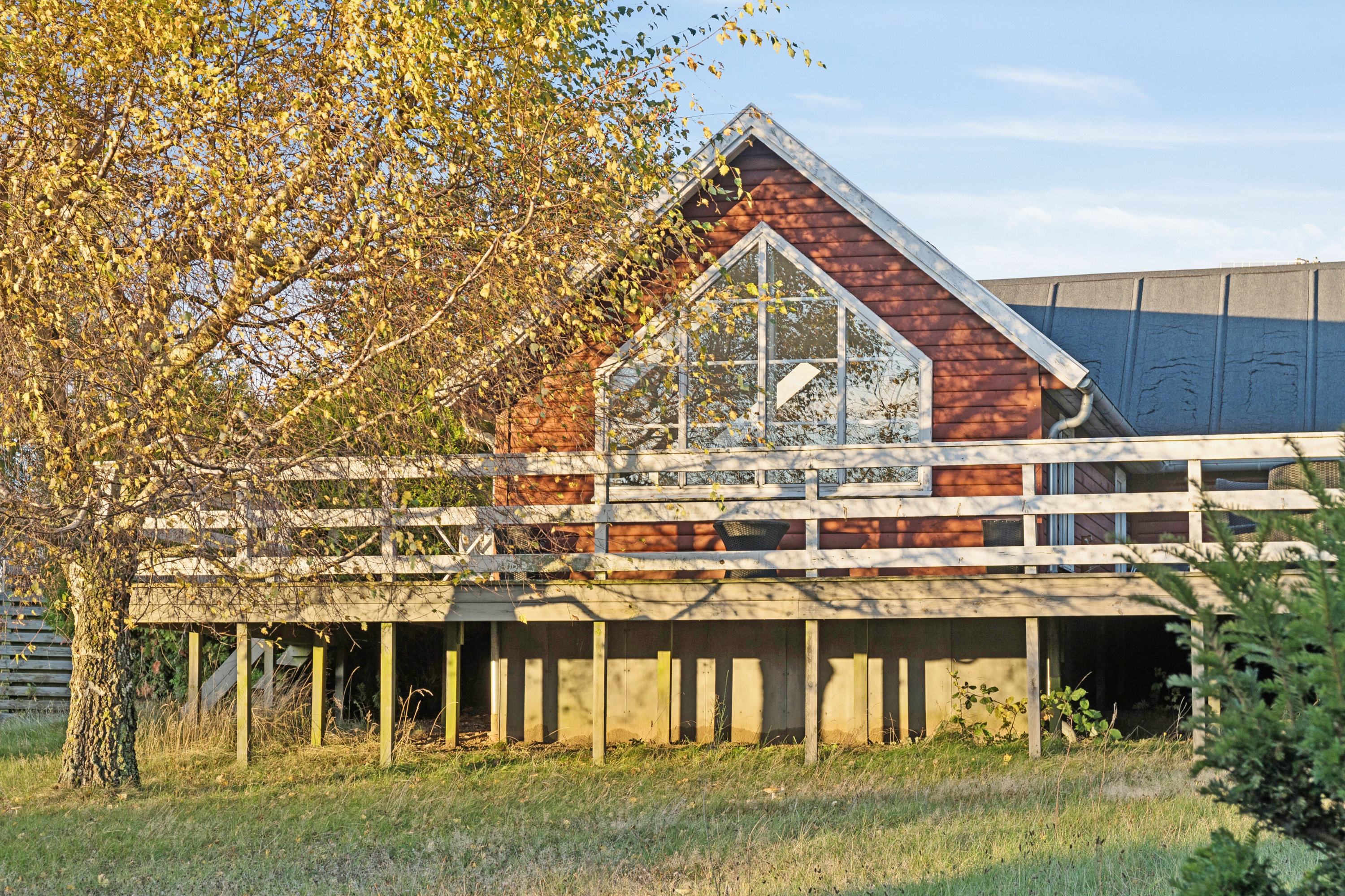 Fremhævet set fra haven billede i fuldskærmstilstand. Billede af Kollevej 4, Veddinge Bk, 4540 Fårevejle