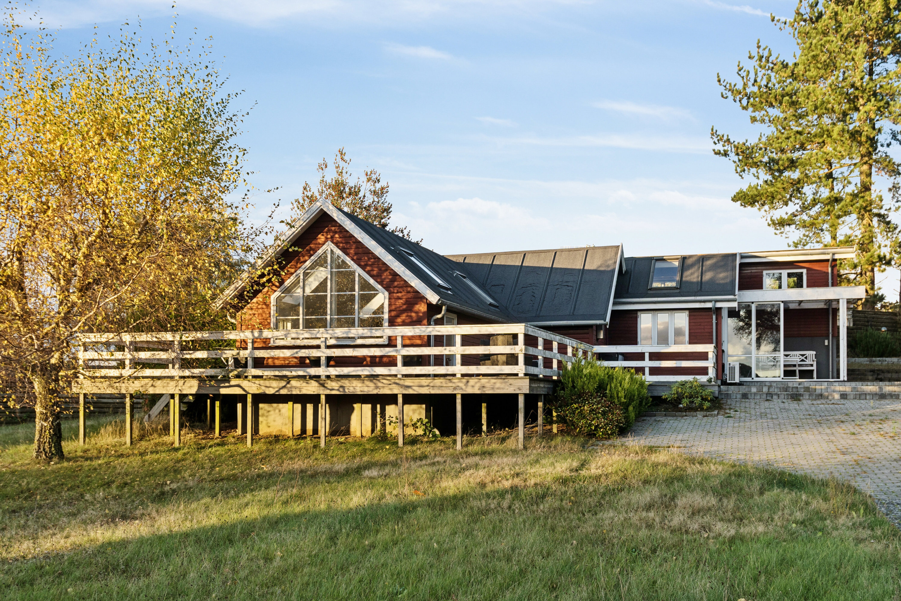 Miniaturebillede 1: set fra haven. Billede af Kollevej 4, Veddinge Bk, 4540 Fårevejle