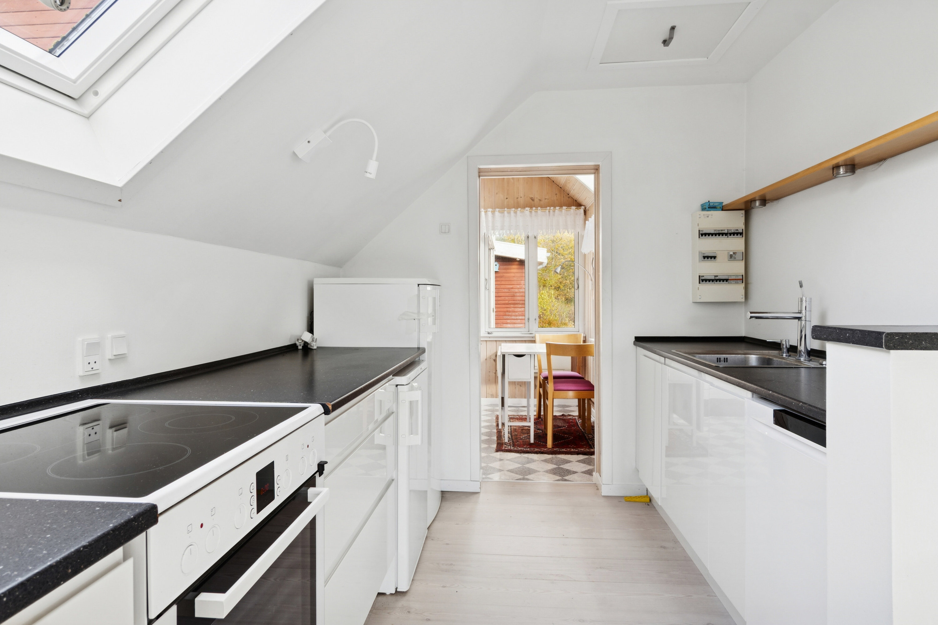 Fremhævet køkken billede i fuldskærmstilstand. Billede af Kollevej 4, Veddinge Bk, 4540 Fårevejle