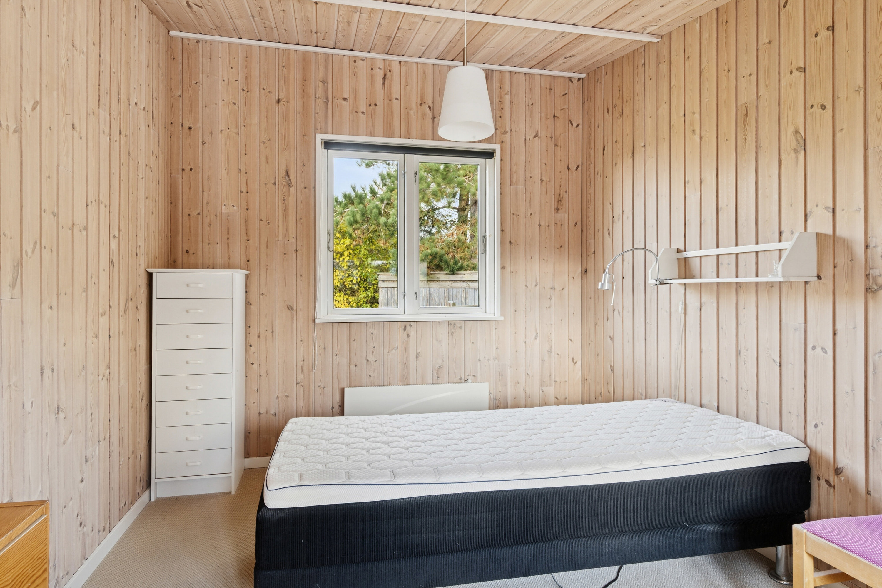 Fremhævet soveværelse billede i fuldskærmstilstand. Billede af Kollevej 4, Veddinge Bk, 4540 Fårevejle