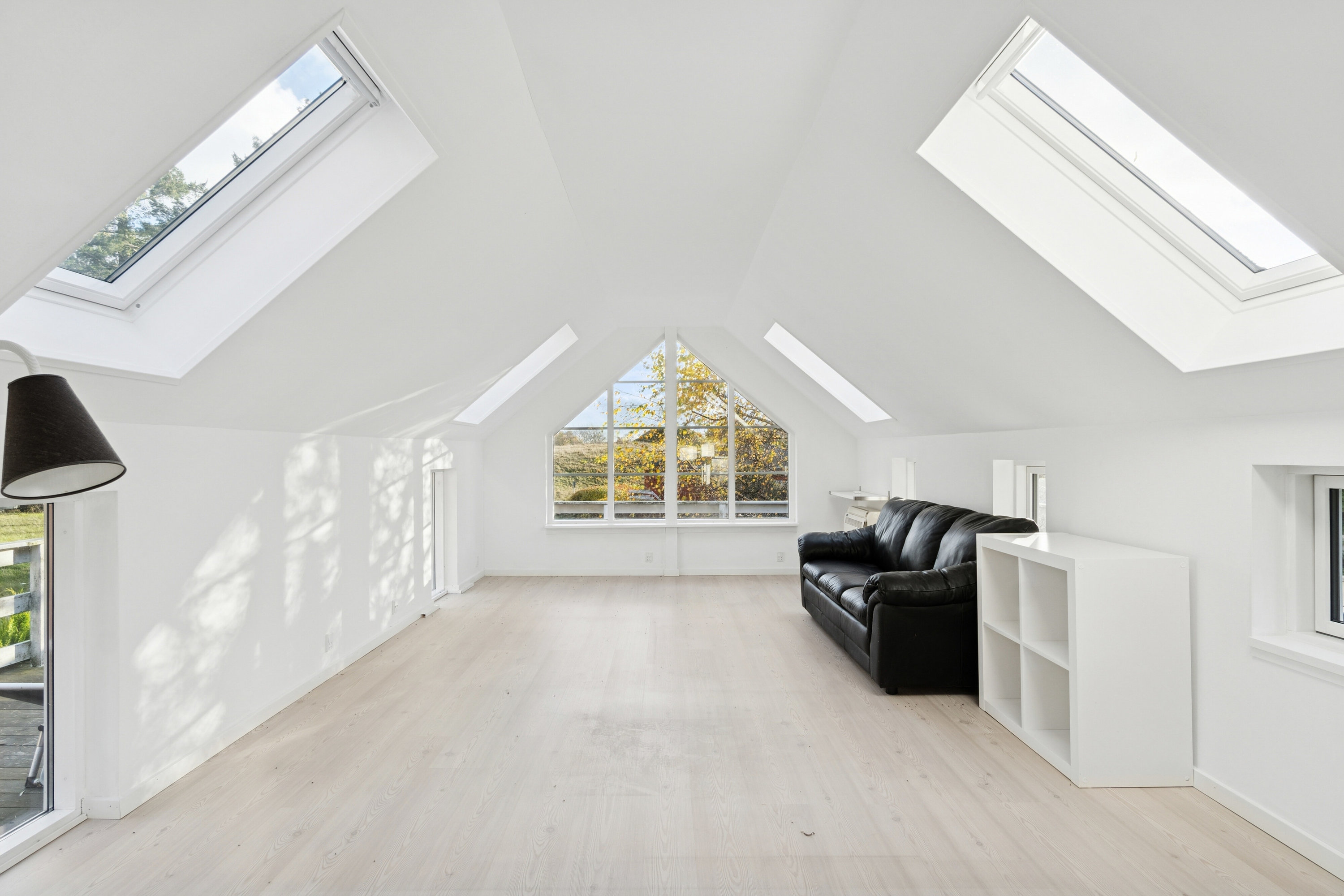 Fremhævet stue billede i fuldskærmstilstand. Billede af Kollevej 4, Veddinge Bk, 4540 Fårevejle