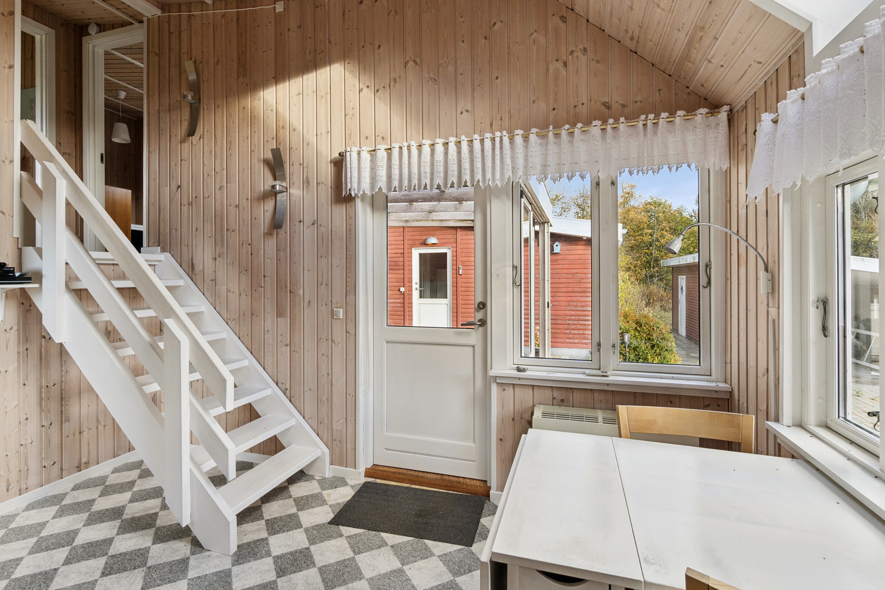 Fremhævet trappe billede i fuldskærmstilstand. Billede af Kollevej 4, Veddinge Bk, 4540 Fårevejle