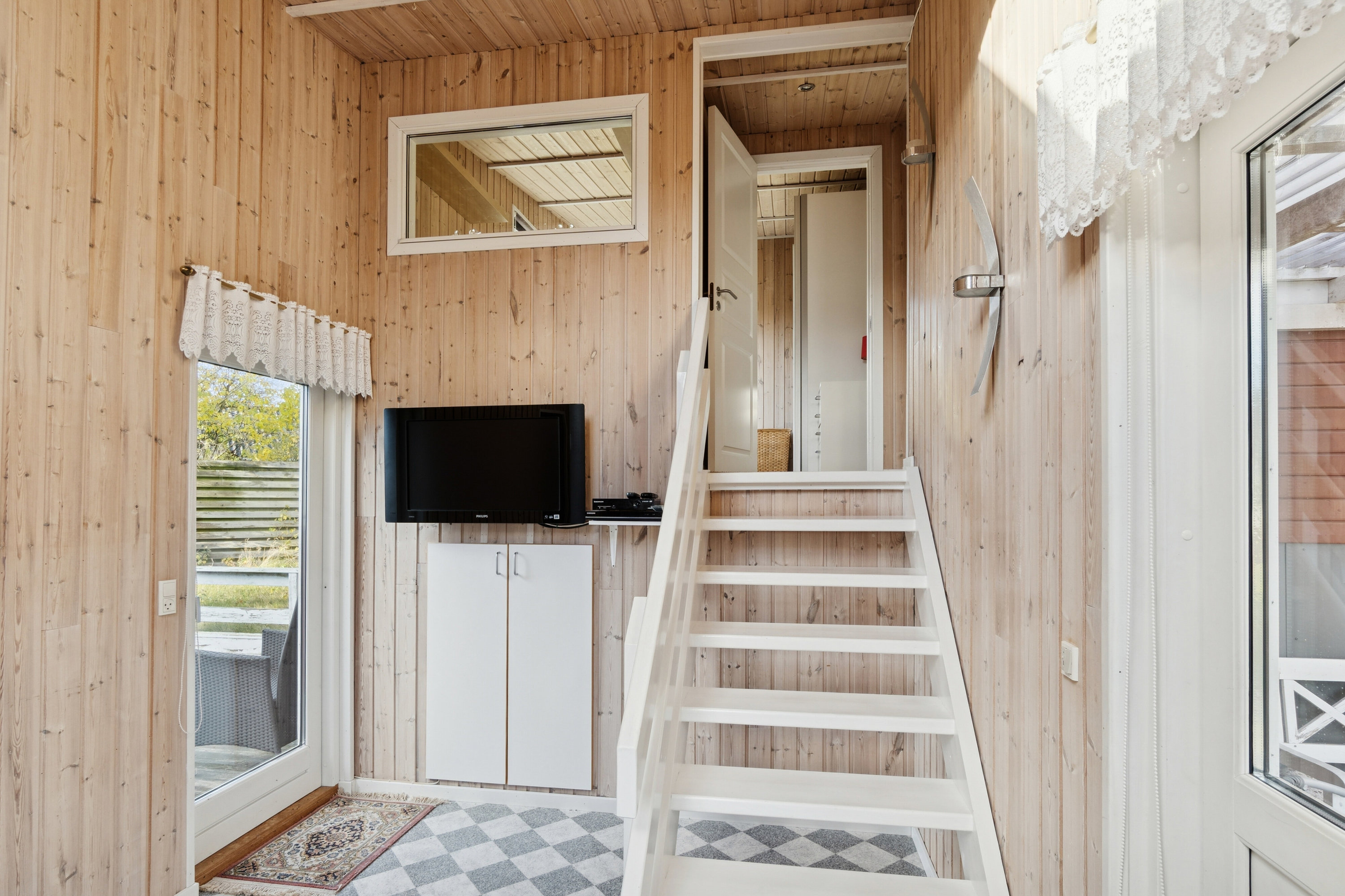 Fremhævet trappe billede i fuldskærmstilstand. Billede af Kollevej 4, Veddinge Bk, 4540 Fårevejle