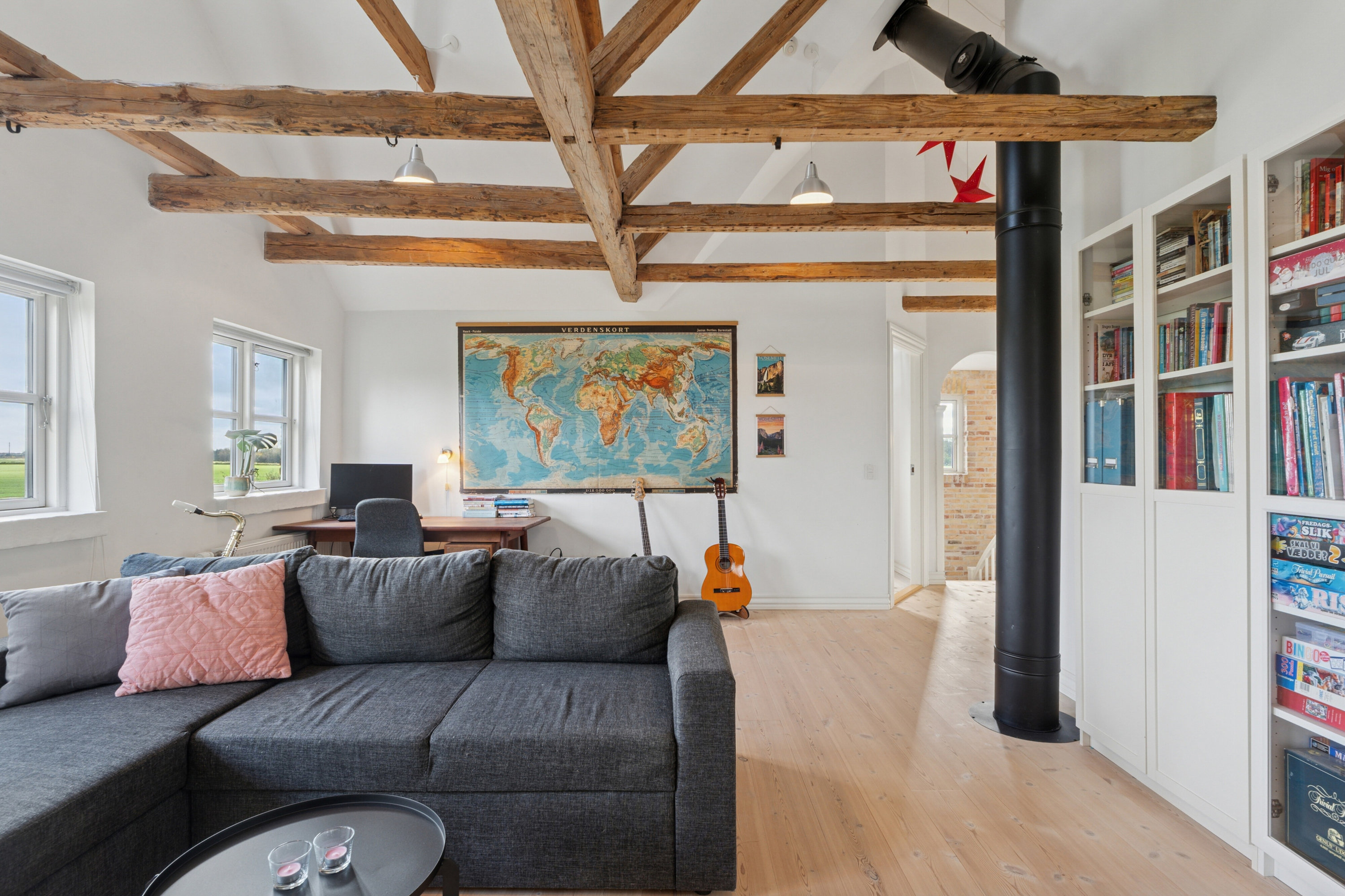 Fremhævet stue billede i fuldskærmstilstand. Billede af Tårup Vestergyde 95, Tårup, 5370 Mesinge