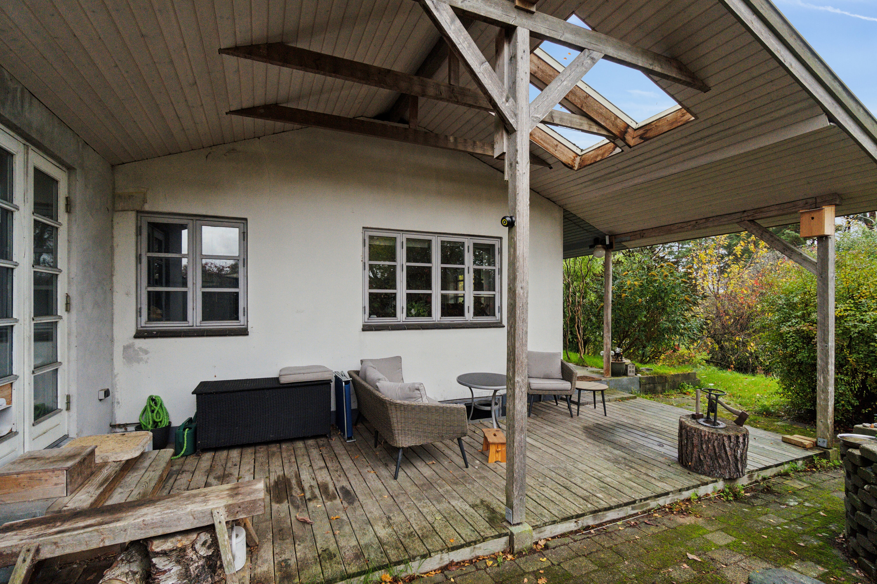 Fremhævet overdækket terrasse billede i fuldskærmstilstand. Billede af Bødkergårdsvej 19, 3300 Frederiksværk