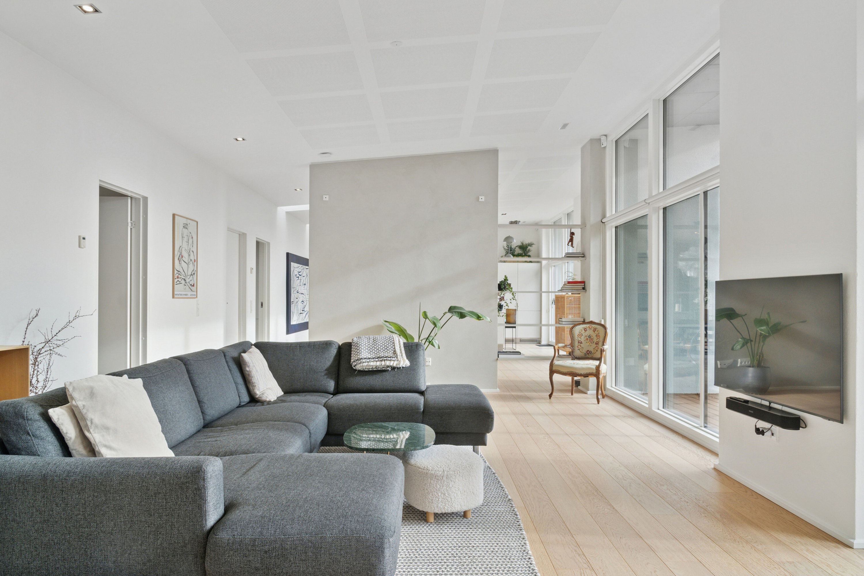 Fremhævet stue billede i fuldskærmstilstand. Billede af Elmehøjvej 21A, Skåde, 8270 Højbjerg