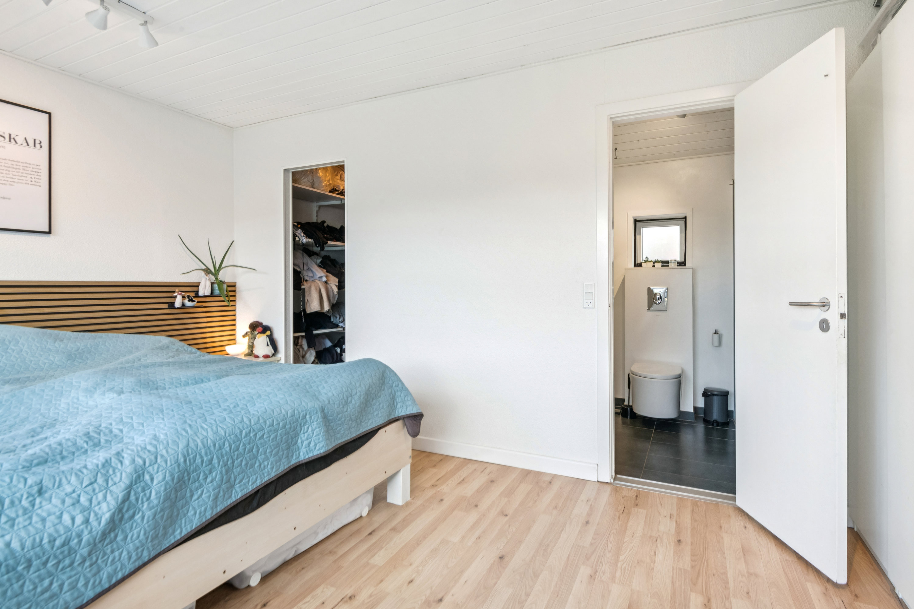 Fremhævet værelse billede i fuldskærmstilstand. Billede af Rugvangen 12, 9240 Nibe