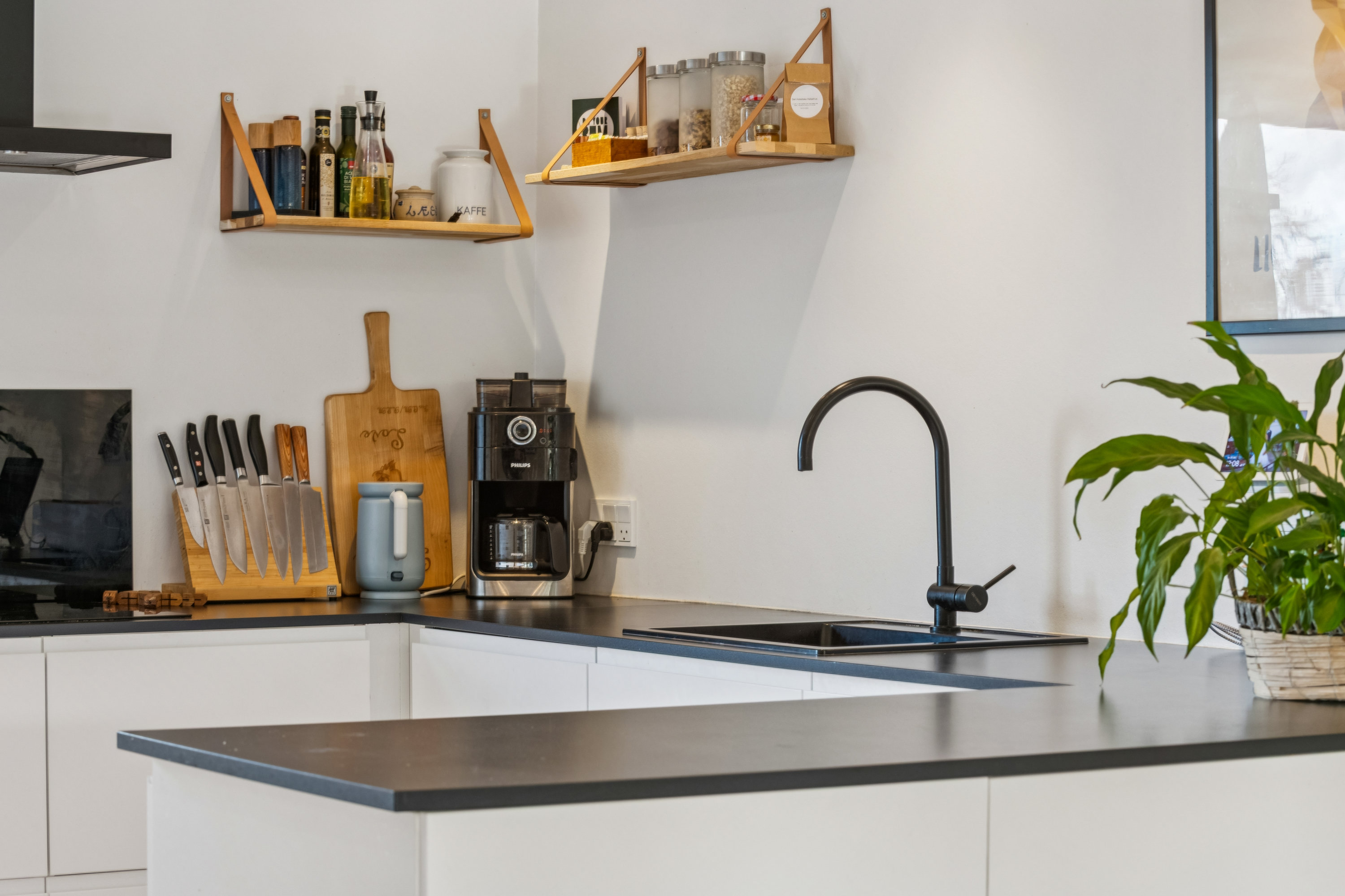 Fremhævet køkken billede i fuldskærmstilstand. Billede af Rugvangen 12, 9240 Nibe