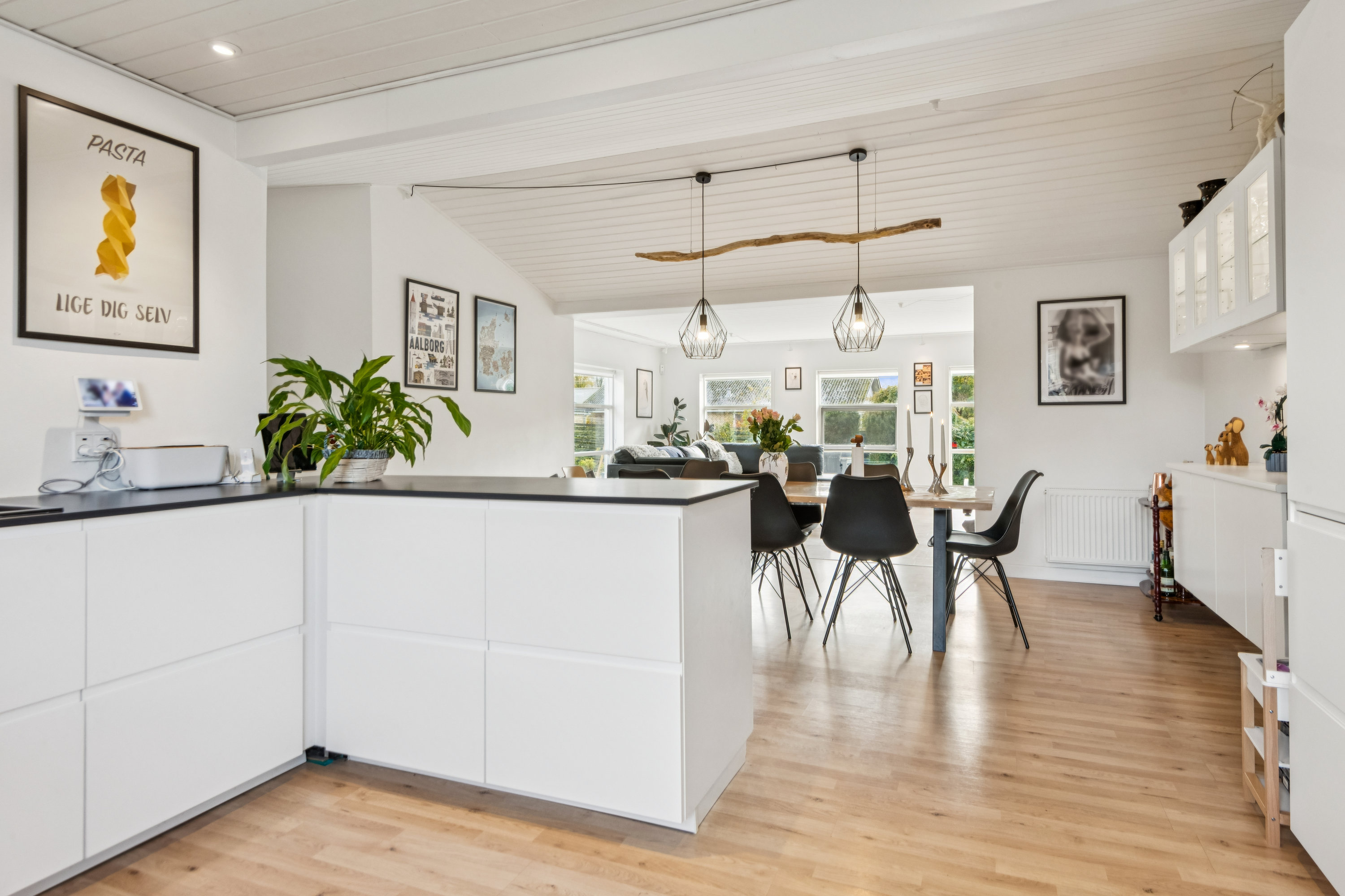 Miniaturebillede 2: køkken. Billede af Rugvangen 12, 9240 Nibe