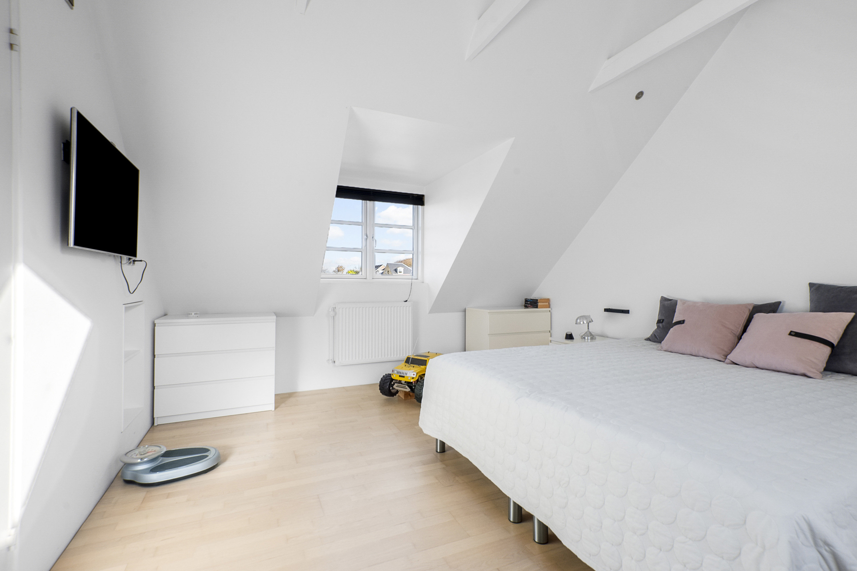 Fremhævet soveværelse billede i fuldskærmstilstand. Billede af Haraldsgade 50, 6700 Esbjerg