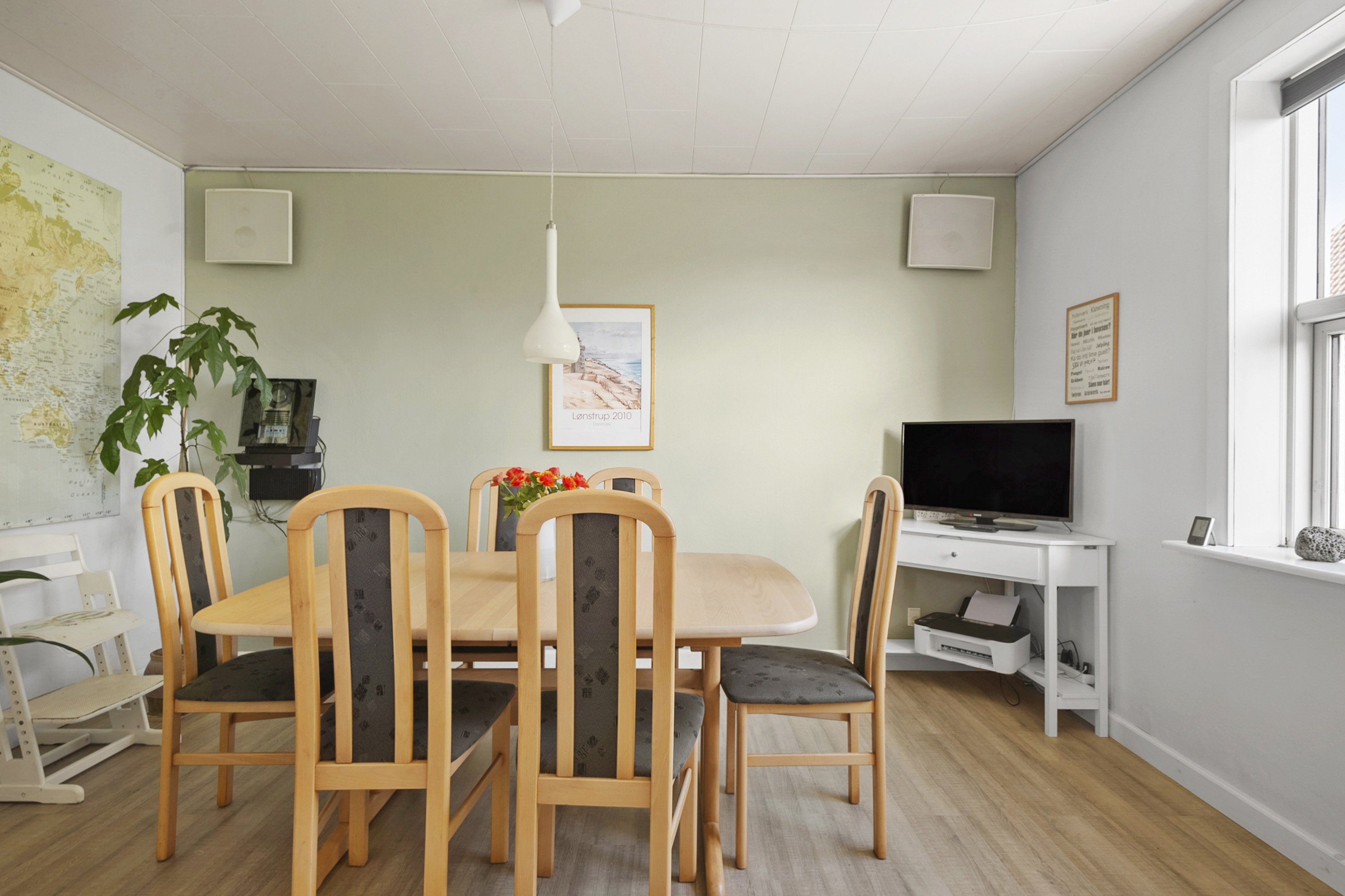 Fremhævet spisestue billede i fuldskærmstilstand. Billede af Ingemanns Alle 56, 6700 Esbjerg