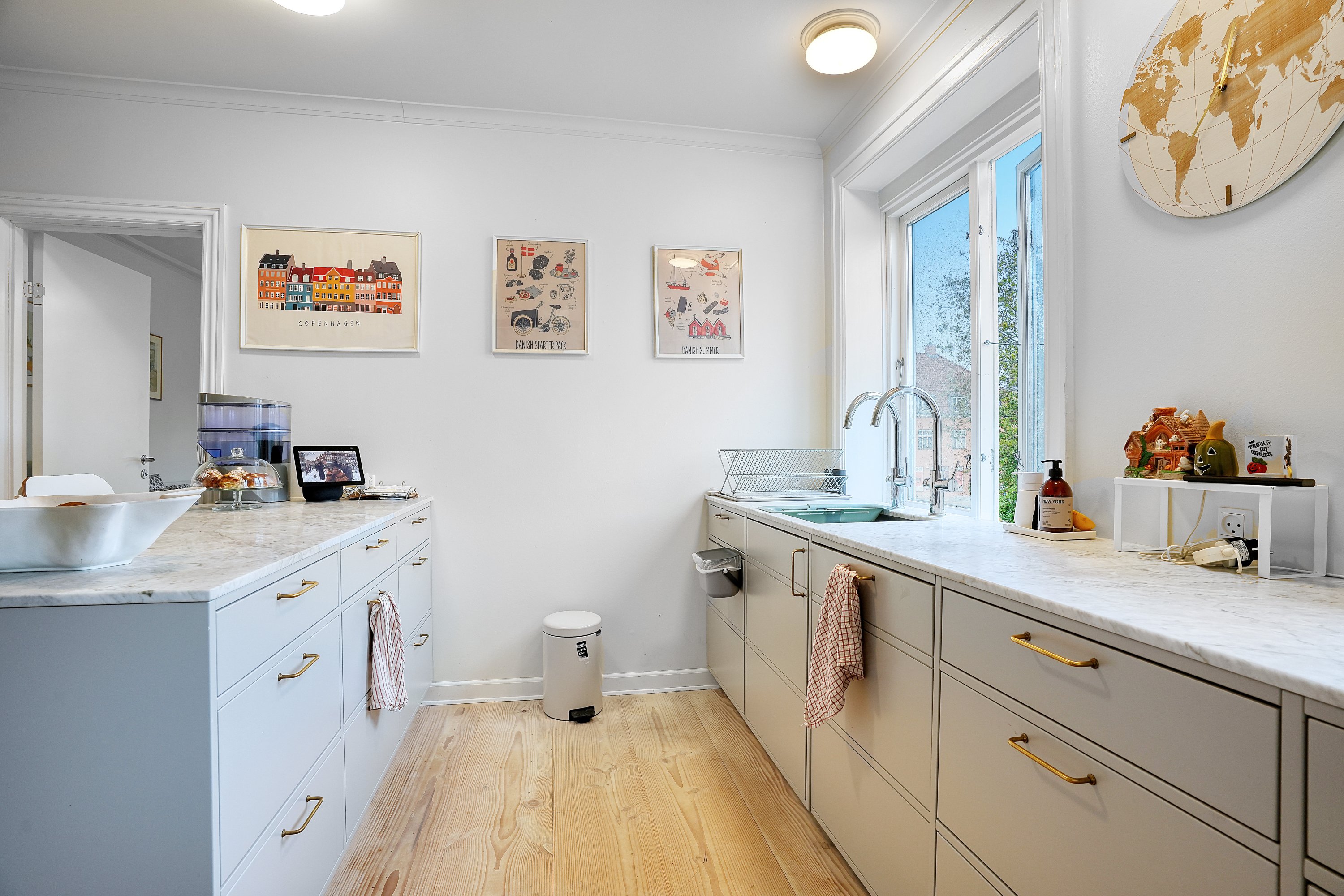 Fremhævet køkken billede i fuldskærmstilstand. Billede af Dyssegårdsvej 123, 1., 2870 Dyssegård