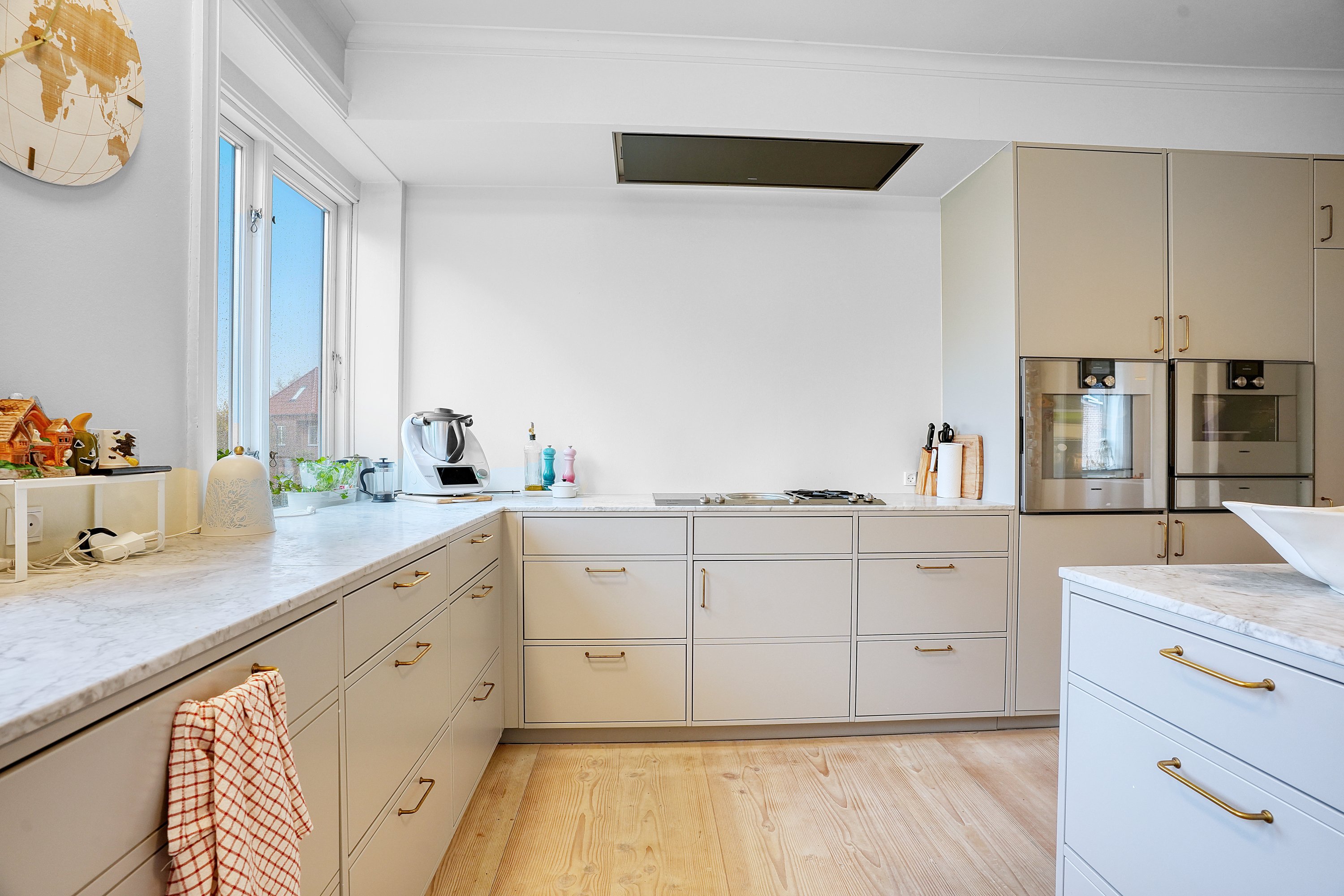 Miniaturebillede 1: køkken. Billede af Dyssegårdsvej 123, 1., 2870 Dyssegård