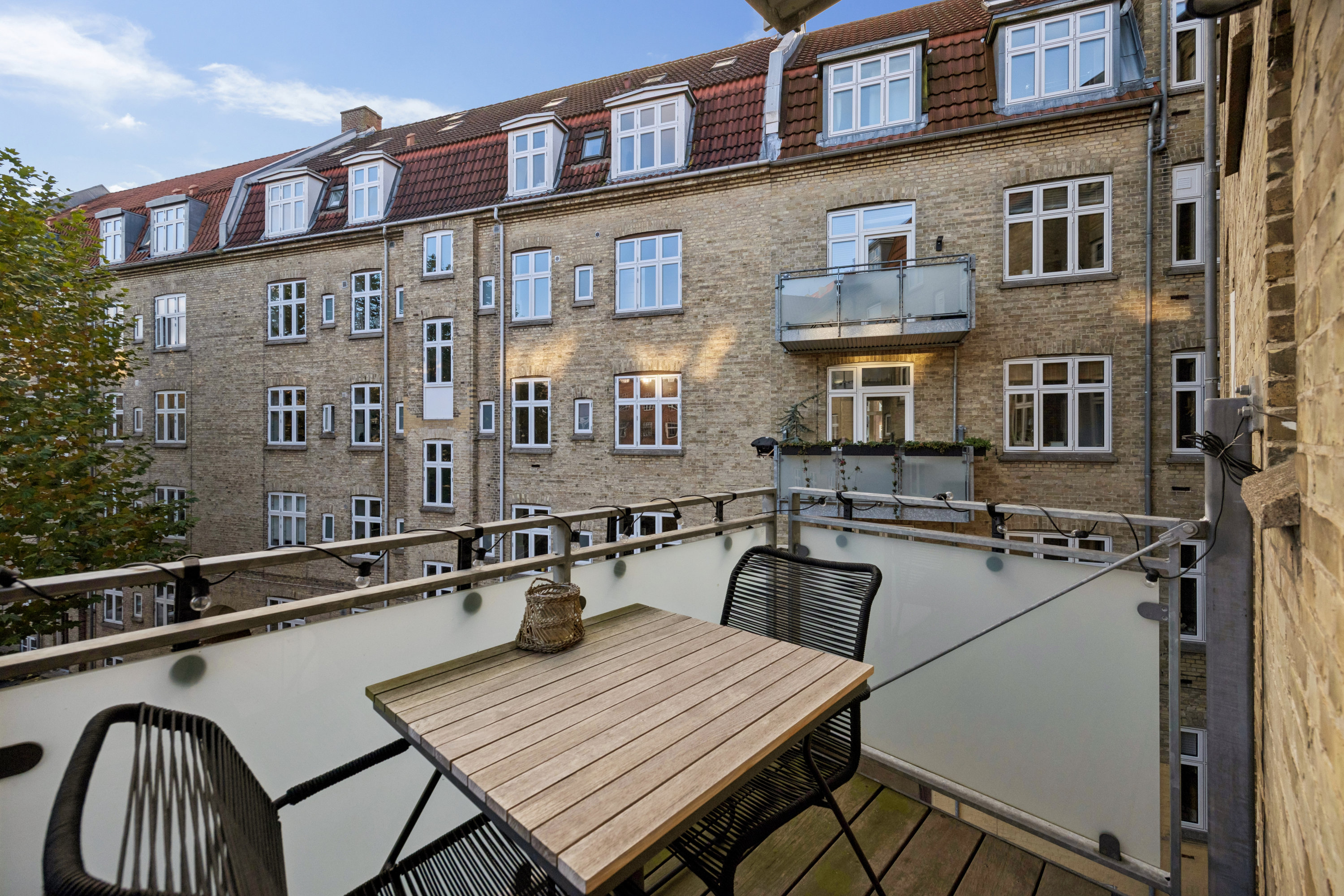 Fremhævet andet billede i fuldskærmstilstand. Billede af Østerbro 80, 2. tv., 9000 Aalborg