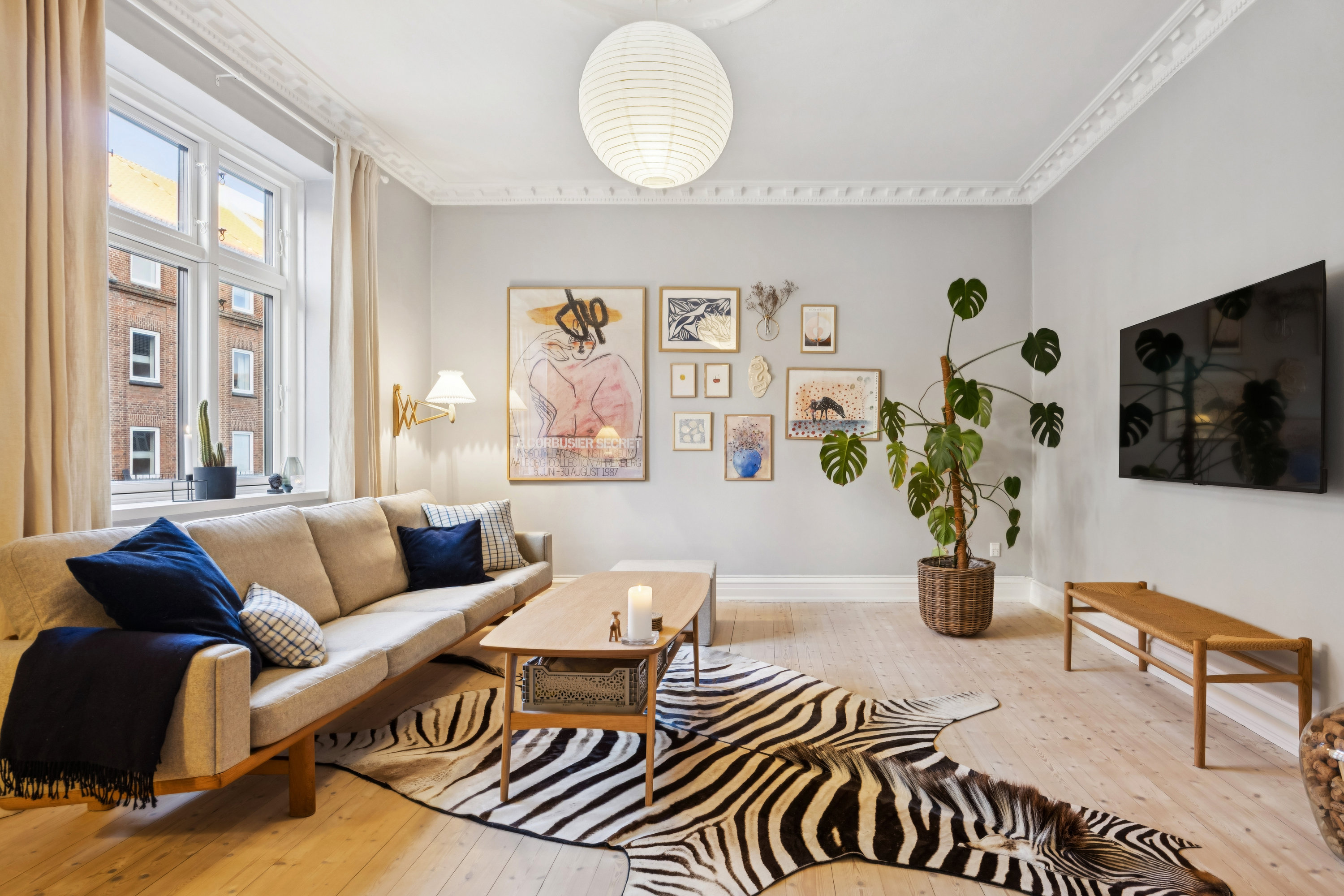 Fremhævet stue billede i fuldskærmstilstand. Billede af Østerbro 80, 2. tv., 9000 Aalborg