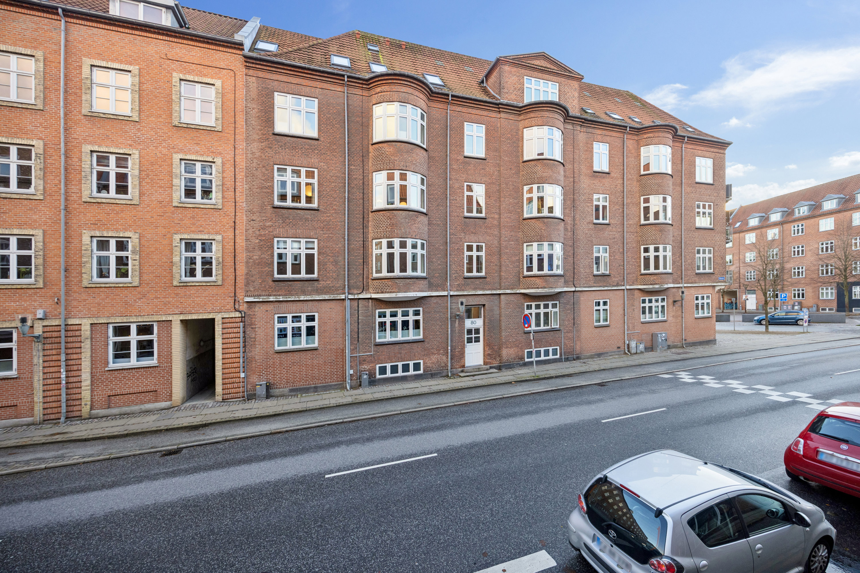 Fremhævet andet billede i fuldskærmstilstand. Billede af Østerbro 80, 2. tv., 9000 Aalborg