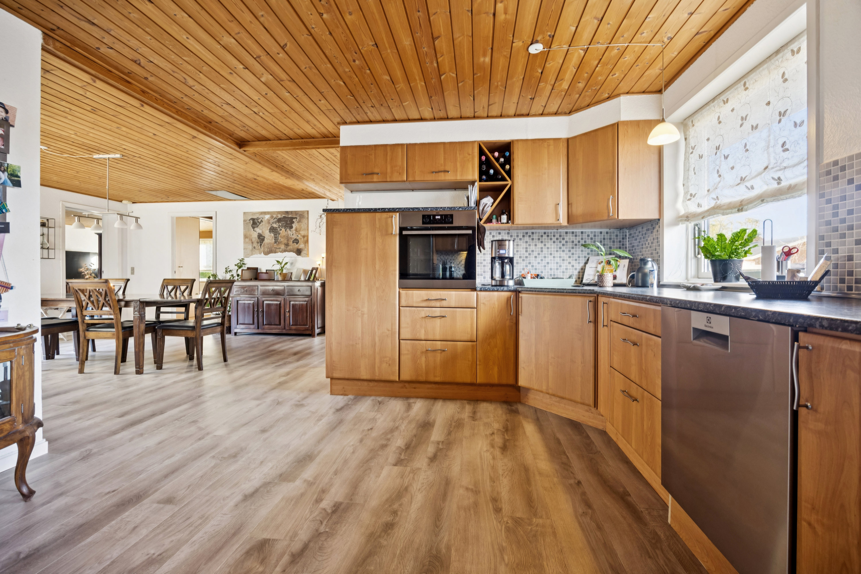 Fremhævet køkken billede i fuldskærmstilstand. Billede af Ole Langes Vej 32, 9460 Brovst