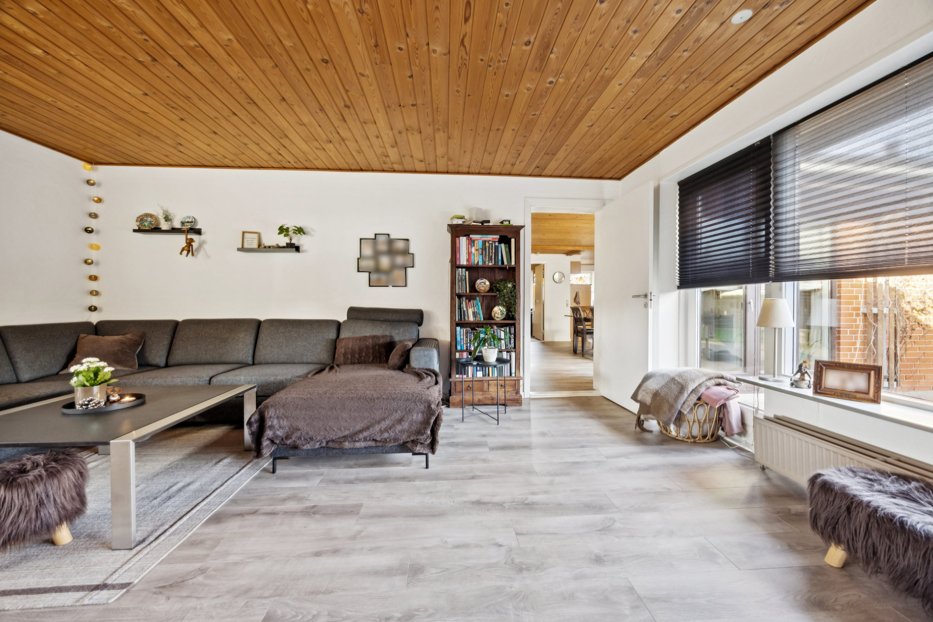 Fremhævet stue billede i fuldskærmstilstand. Billede af Ole Langes Vej 32, 9460 Brovst