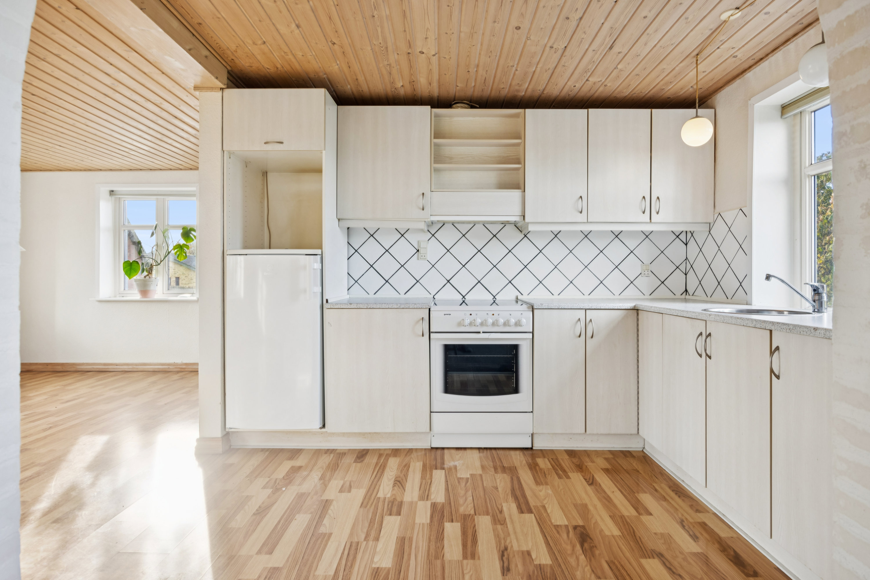 Fremhævet køkken billede i fuldskærmstilstand. Billede af Vibevej 3, 9610 Nørager